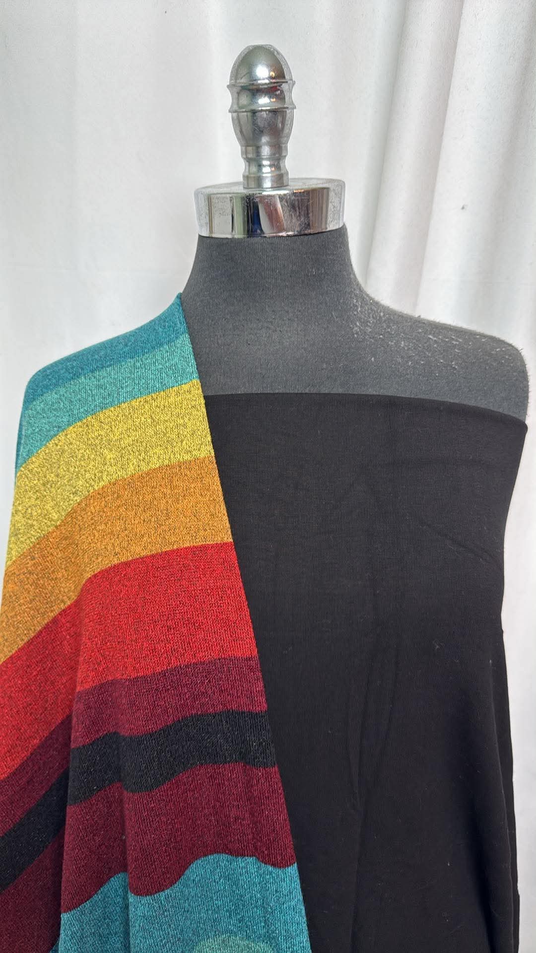 BLACK/RAINBOW STRIPE BUNDLE : 1.5YD Black Bamboo C/S FT & 2YD Rainbow Stripe Hacci SK : A31060