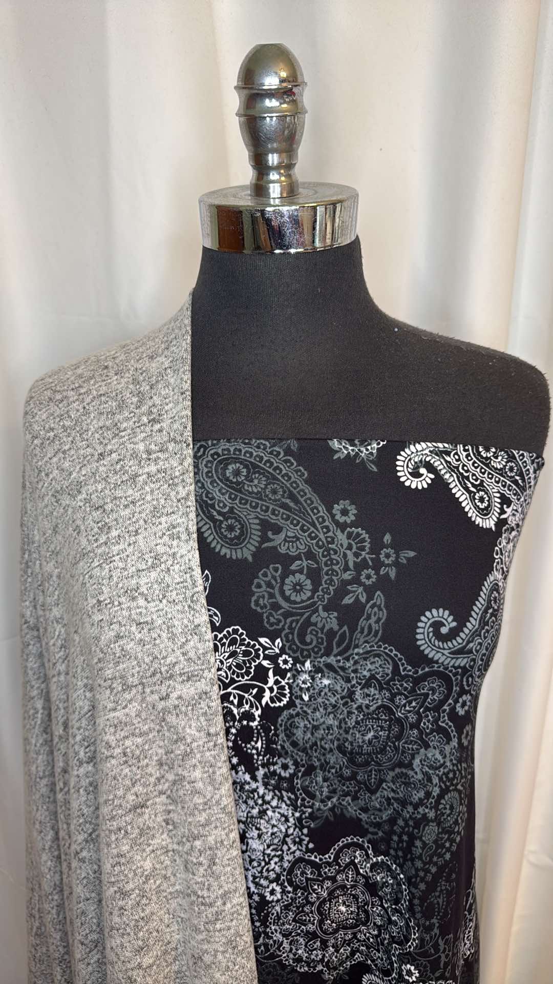 GREY SWEATER/BLACK PAISLEY BUNDLE : 2YD Black Paisley DBP & 2YD Heather Grey Brushed Hacci SK : A26699