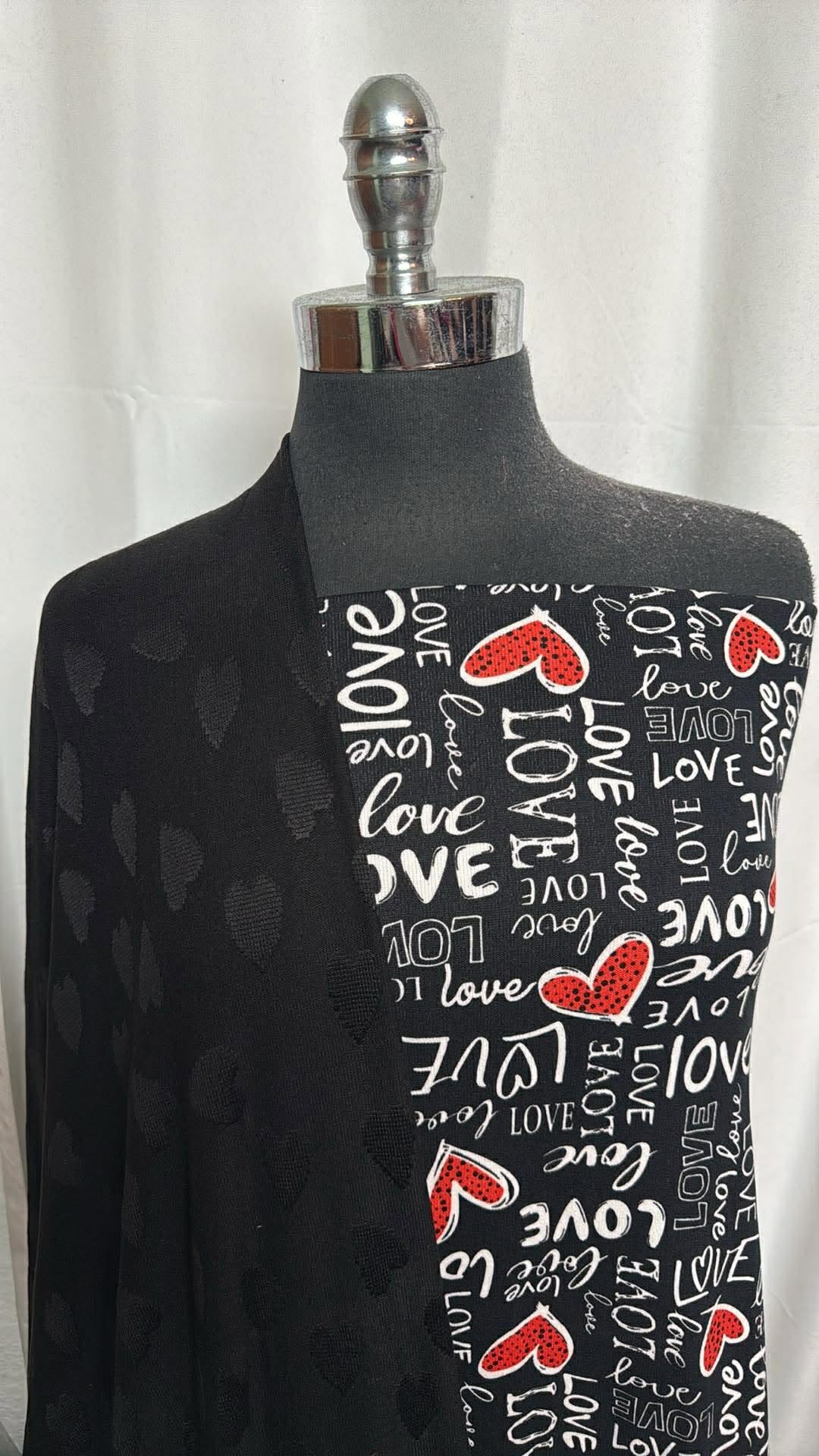 BLACK HEARTS/LOVE BUNDLE : 2YD Love Oakley SK & 2YD Black Hearts Oakley SK : A30017
