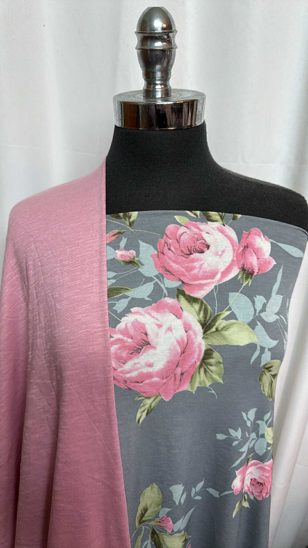 PINK/SILVER FLORAL BUNDLE : 3YD Silver Floral Bulgari & 2YD Pink Slub R/S : A28167