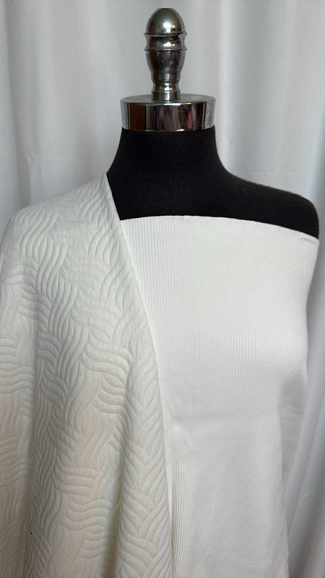 IVORY QUILTED BUNDLE : 2YD White Heavy C/S Rib & 2+YD Ivory Quilted (Flaw...see descr.) : A28615