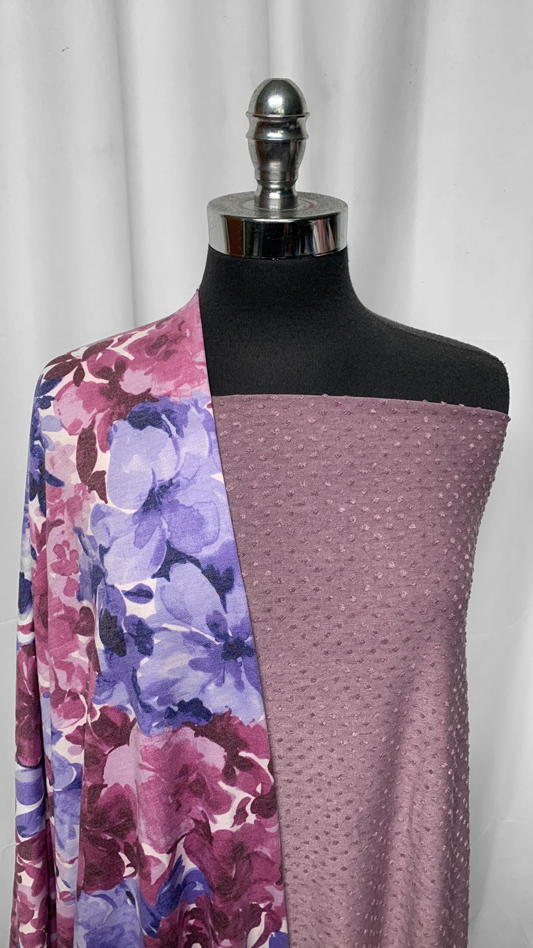 LAVENDER DOT/FLORAL BUNDLE : 2YD Floral PRS FT & 2YD Lavender Swiss Dot Jersey : A25357