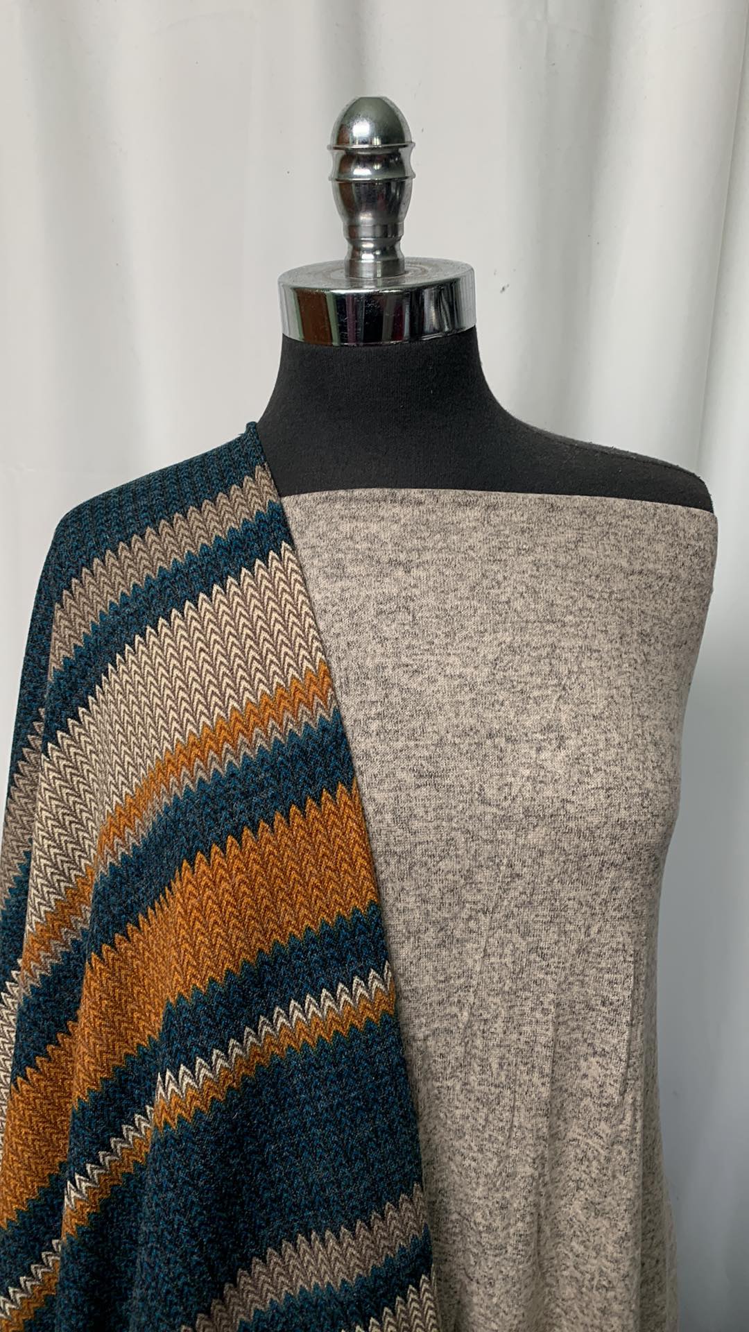 OATMEAL STRIPED SWEATER BUNDLE : 2YD Oatmeal Brushed Hacci SK & 2YD Stripe Hacci SK : A1614