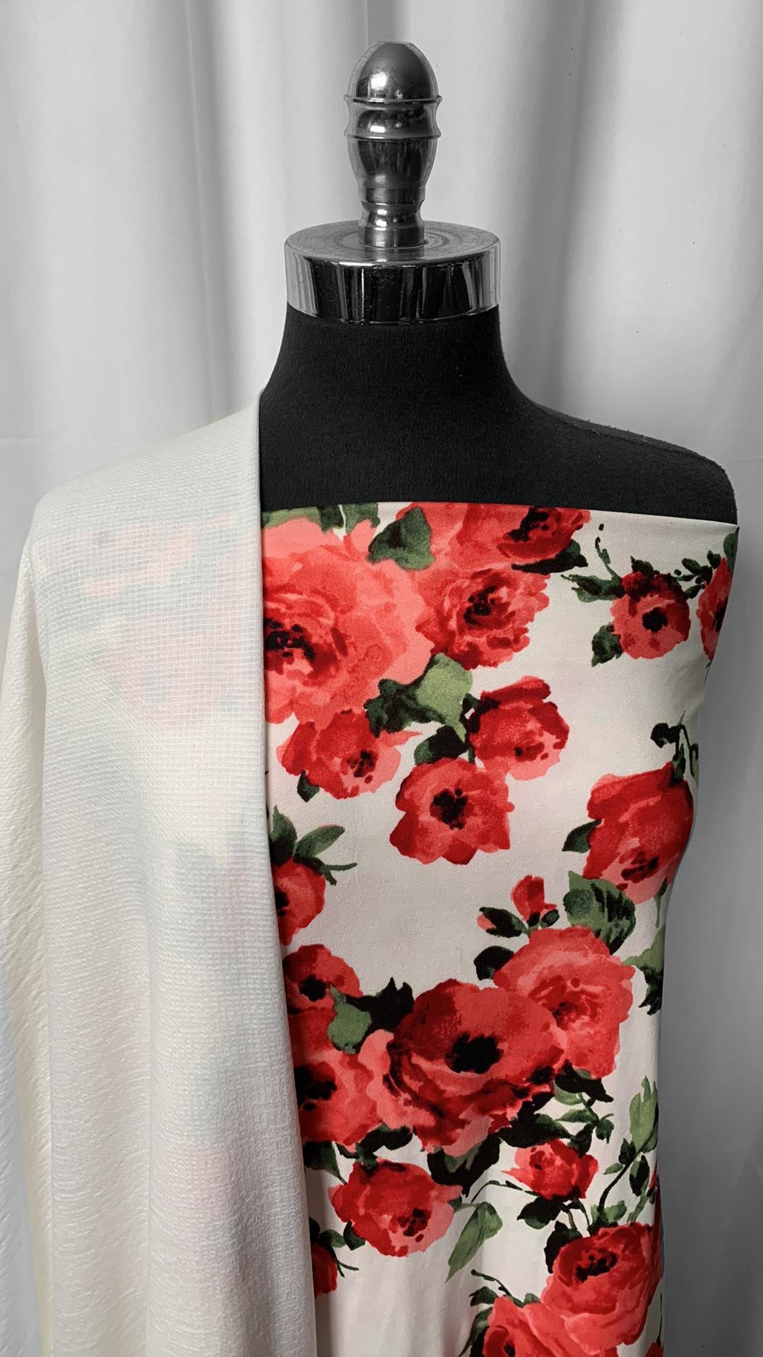 IVORY/RED FLORAL BUNDLE : 2YD Ivory/Red Floral DBP & 2YD Ivory Knit Gauze : A25001