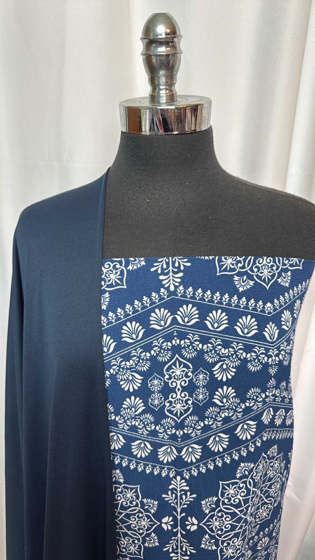 NAVY/MANDALA BUNDLE : 2YD Navy PIL & 2YD Mandala Bubble Crepe : A27693