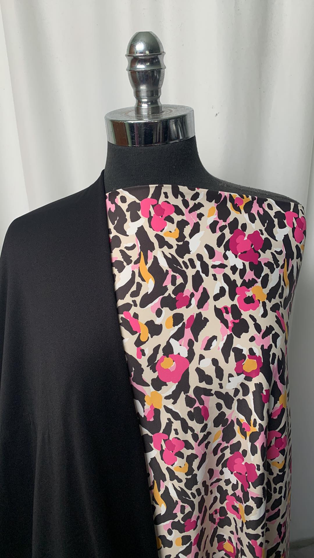 PINK/BLACK LEOPARD BUNDLE : 2YD Leopard PF & 2YD Black Poly Fleece : A1657