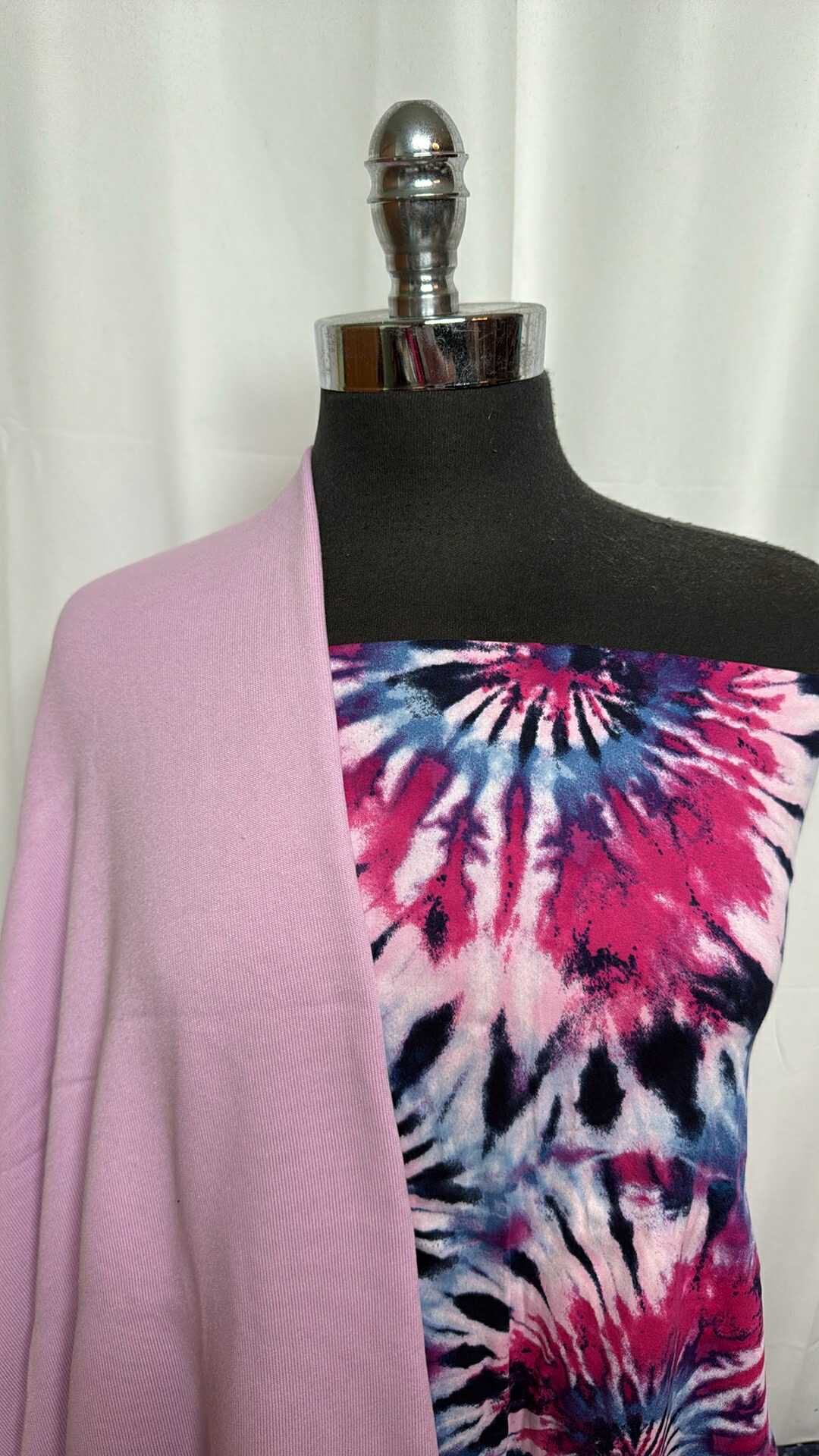 PINK/TIE DYE BUNDLE : 2YD Pink Sweatshirt Fleece (72" Wide) (Read Descr.) & 2YD Tie Dye DBP : A29114