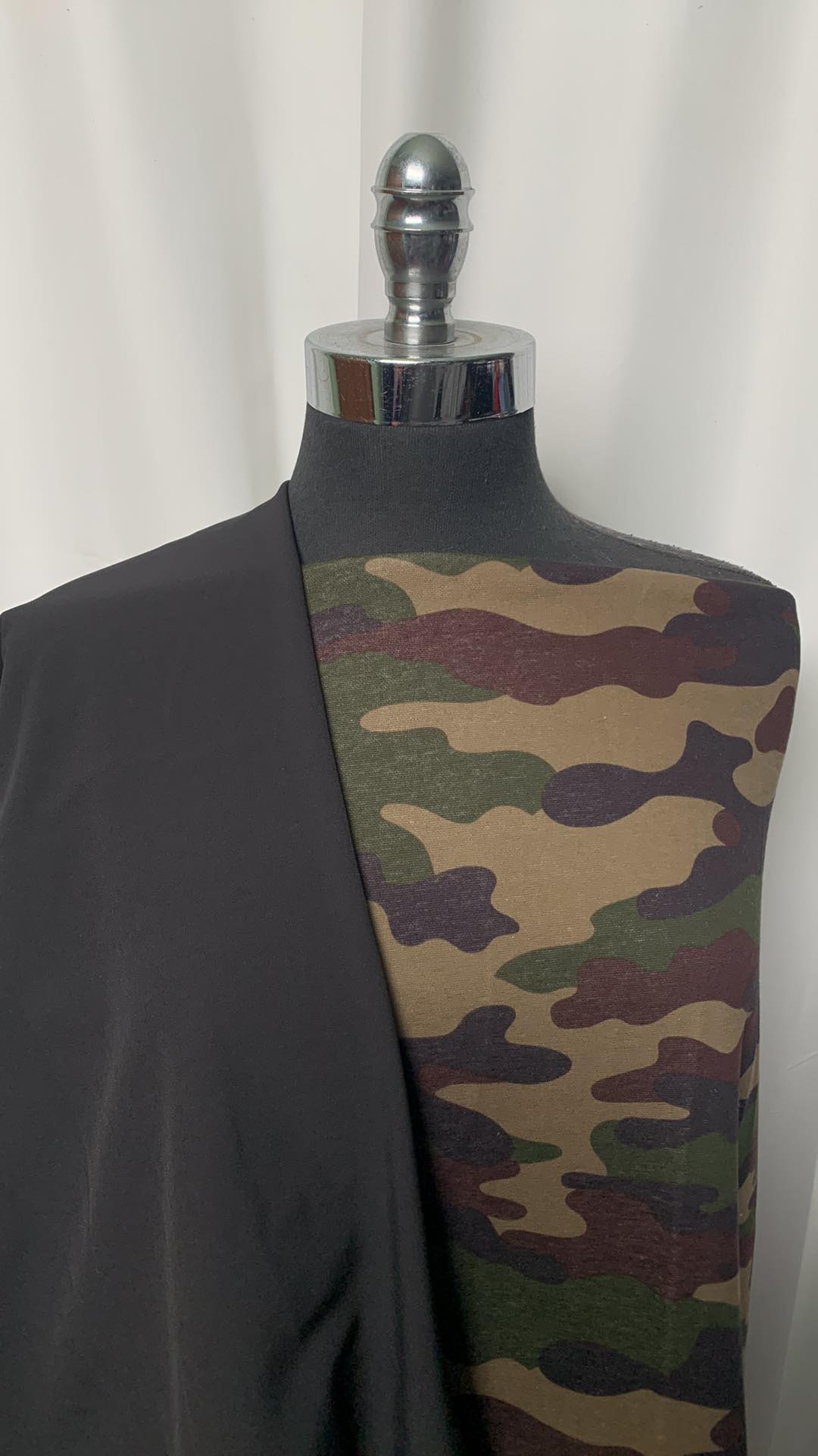 CAMO PLUSH BUNDLE : 2YD Camo SuperPlush & 2YD Black Softshell : A2098