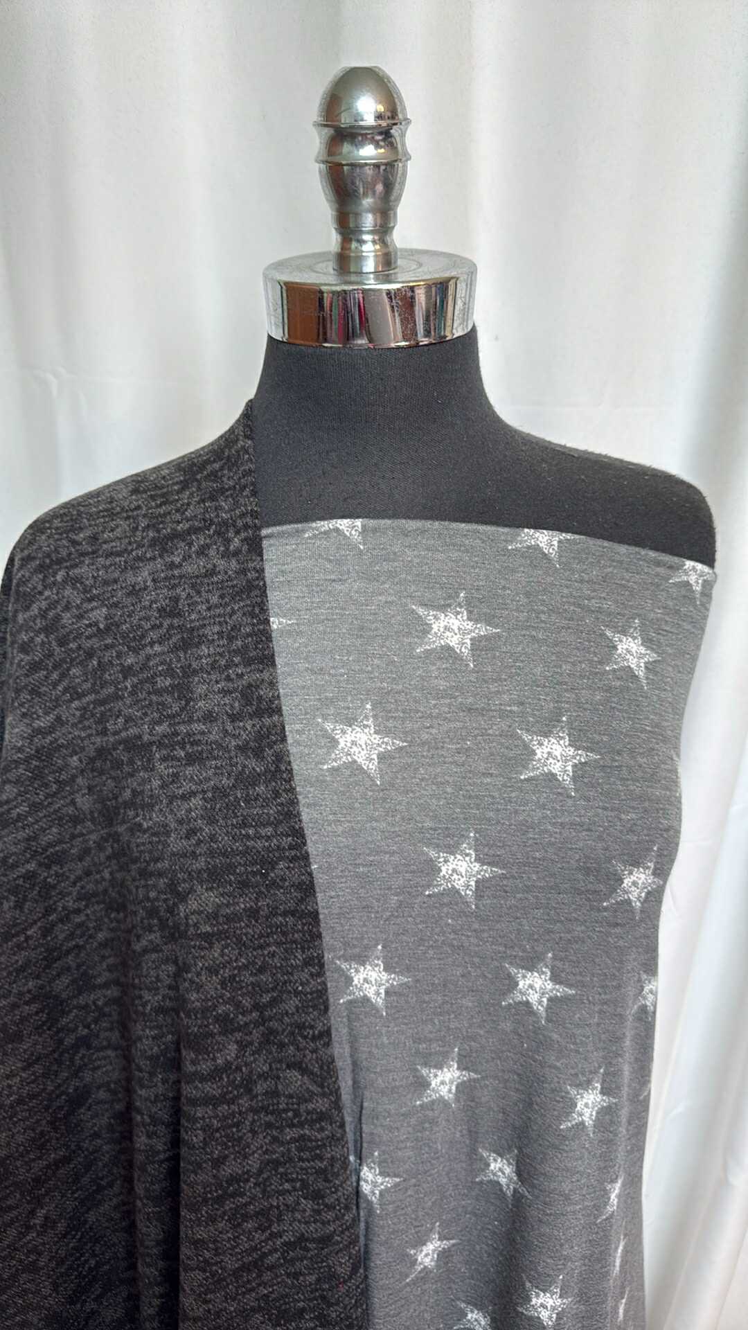 GREY DISTRESSED STAR BUNDLE : 2YD Flatback Hacci SK & 2YD Grey Distressed Star PRS Jersey : A28598