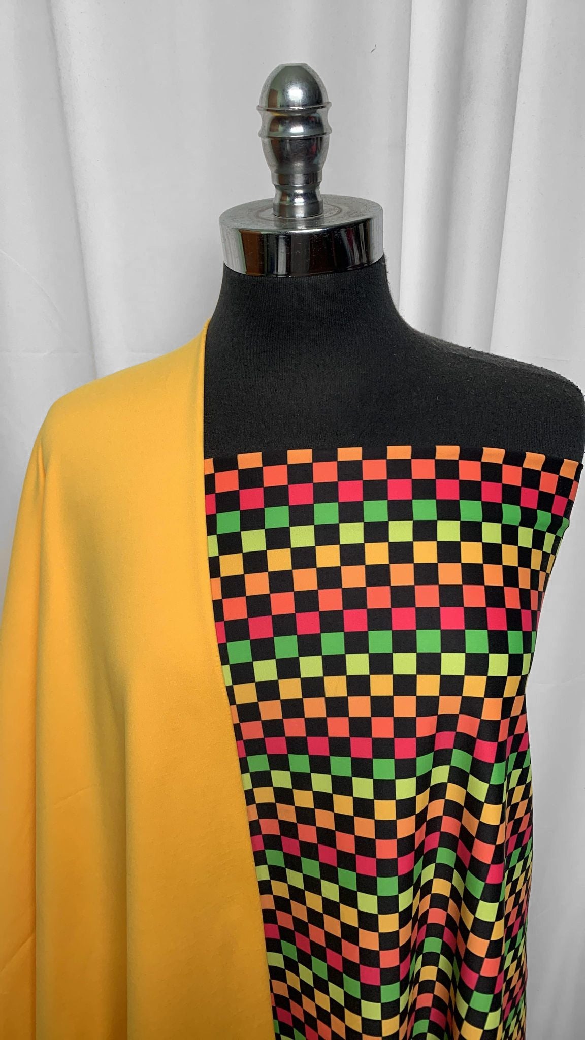SUNFLOWER/CHECKERED BUNDLE : 30" Cut of Checkered Yoga PF & 1.5YD Sunflower Peached PF : A25584