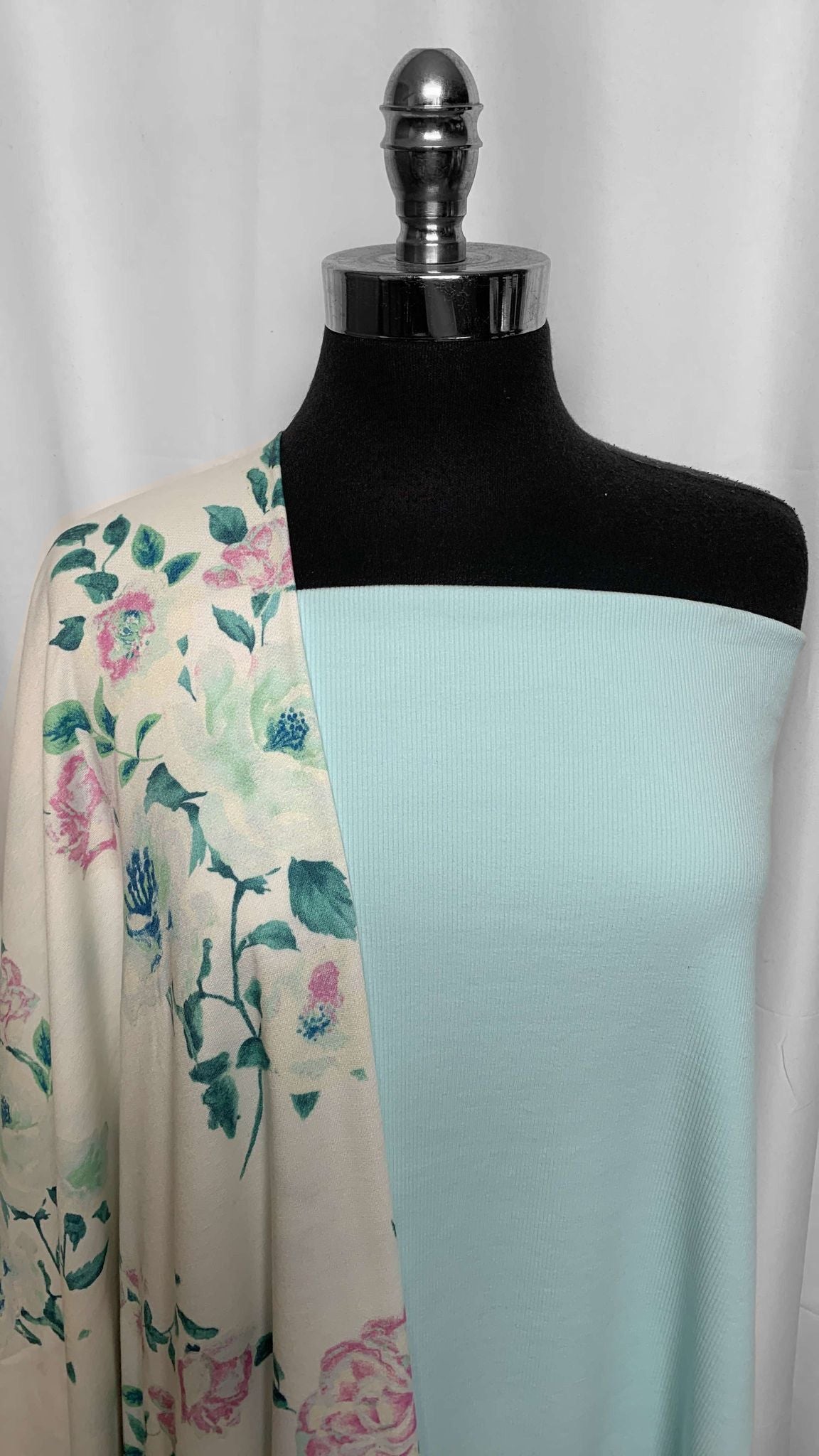 LIGHT BLUE/IVORY FLORAL BUNDLE : 2YD Light Blue C/S Rib (44" Wide) & 2YD Ivory Floral PRS FT : A25739