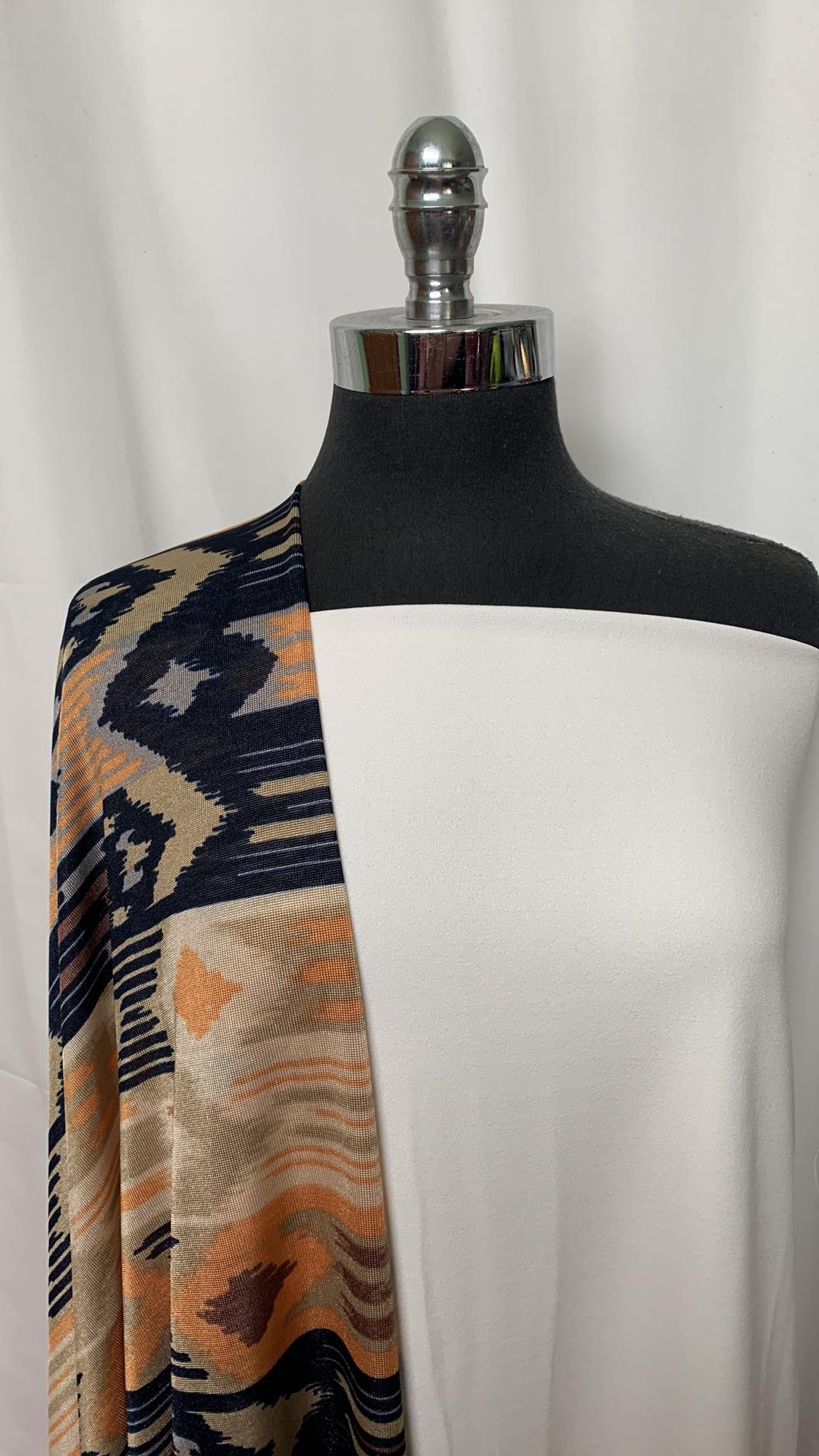 IVORY/ABSTRACT BUNDLE : 2YD Ivory Crepe Scuba & 2YD Abstract Slinky SK : A2030