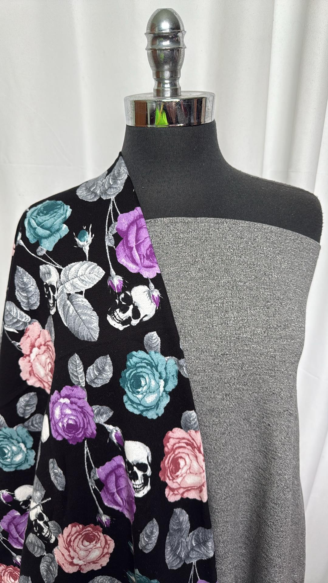 GREY/FLORAL SKULLS BUNDLE : 2YD Grey C/S FT & 2YD Floral Skulls Cotton FT : A27116