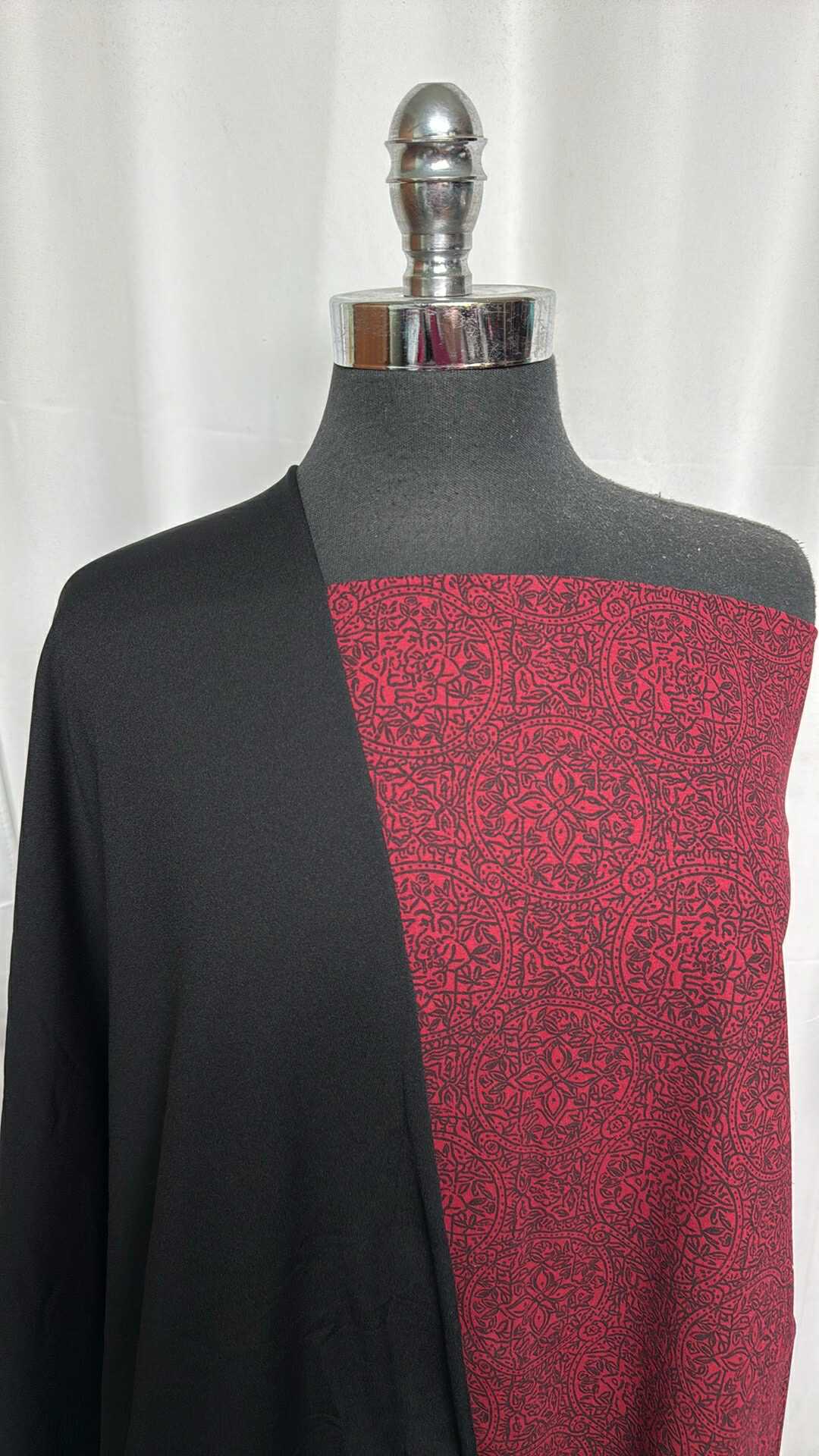 BLACK/RED MEDALLION BUNDLE : 1.5YD Black Brushed-Back PF & 1+YD Red Medallion C/S : A29311