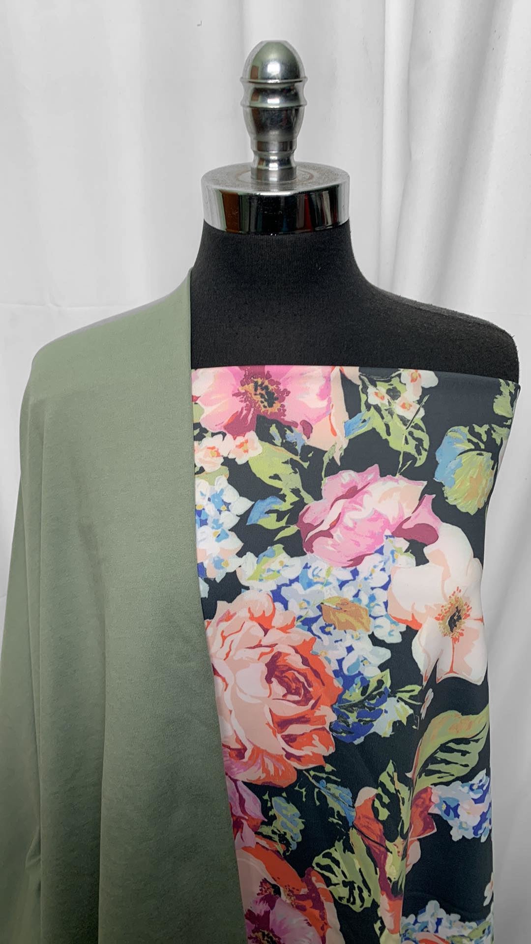 FLORAL BUNDLE : 1YD Flowers PF & 1YD Solid Peached PF : A25475