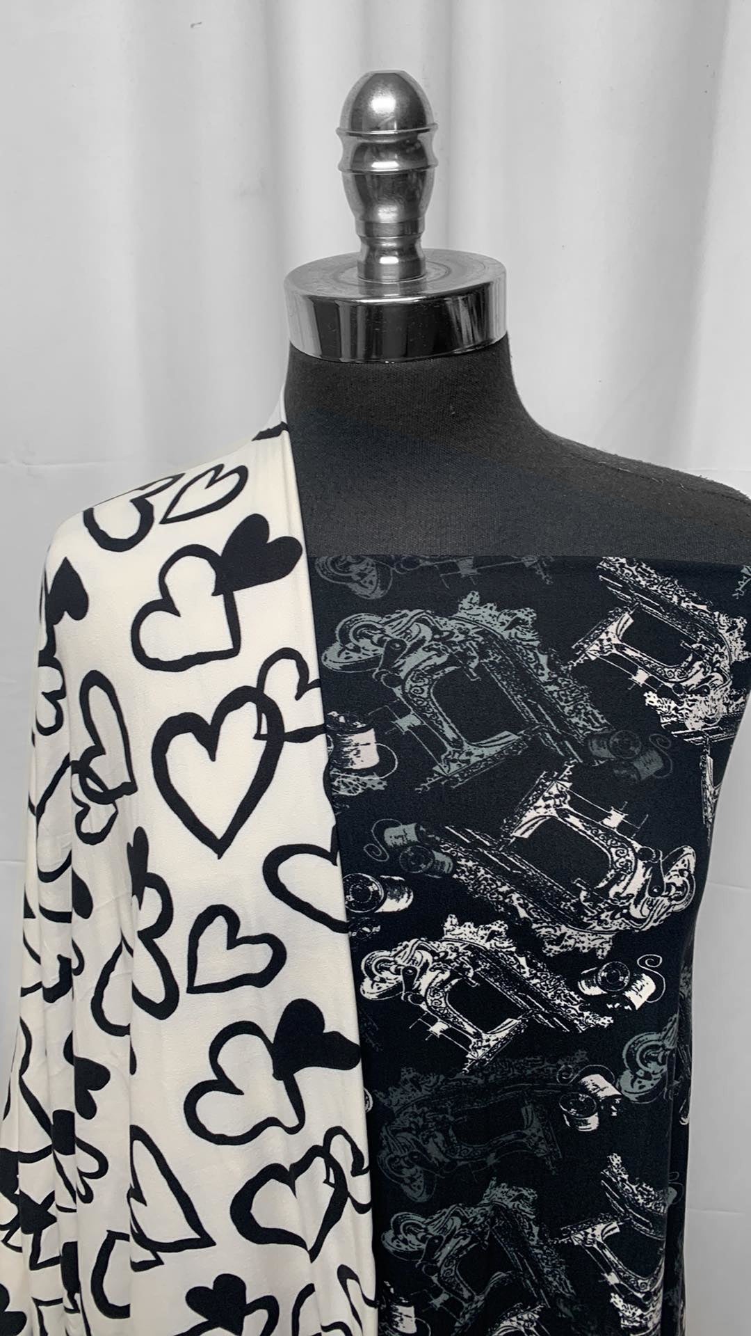 HEARTS/SEWING MACHINE BUNDLE : 2YD Ivory/Black Hearts DBP & 2YD Sewing Machine DBP : A25221