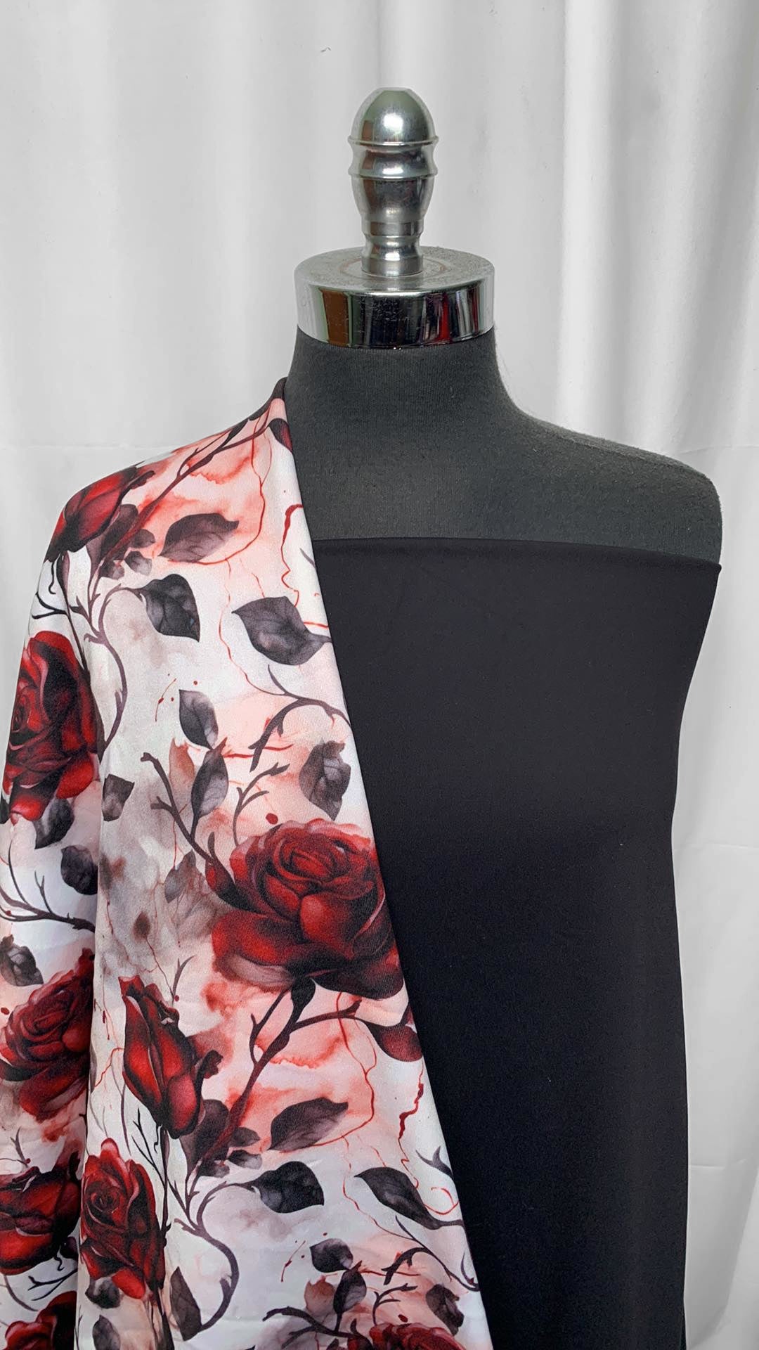 BLACK/ROSE & THORN BUNDLE : 2YD Black Supplex & 1YD Rose & Thorn P/S Fleece : A25428