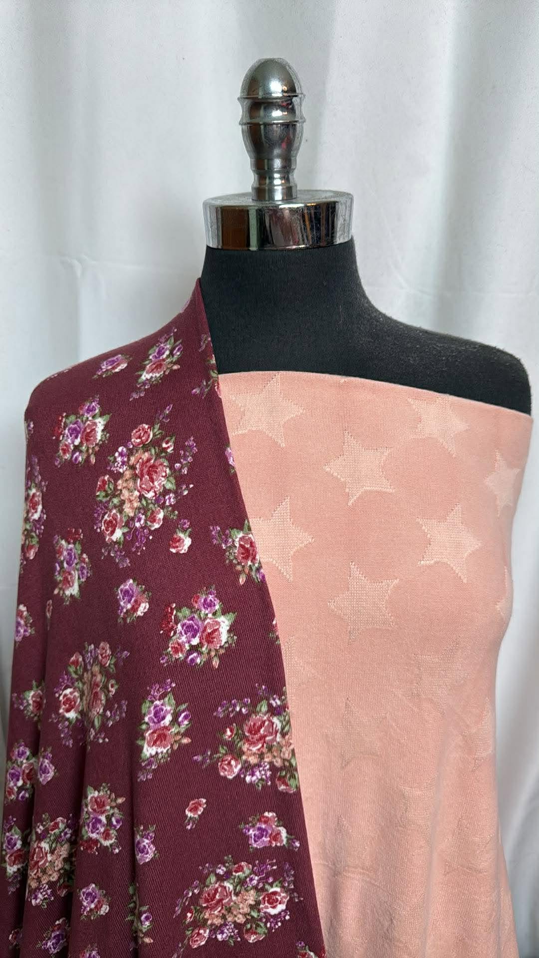 BURGUNDY FLORAL/STAR BUNDLE : 2YD Star Oakley SK & 2YD Burgundy Floral Oakley SK : A30057