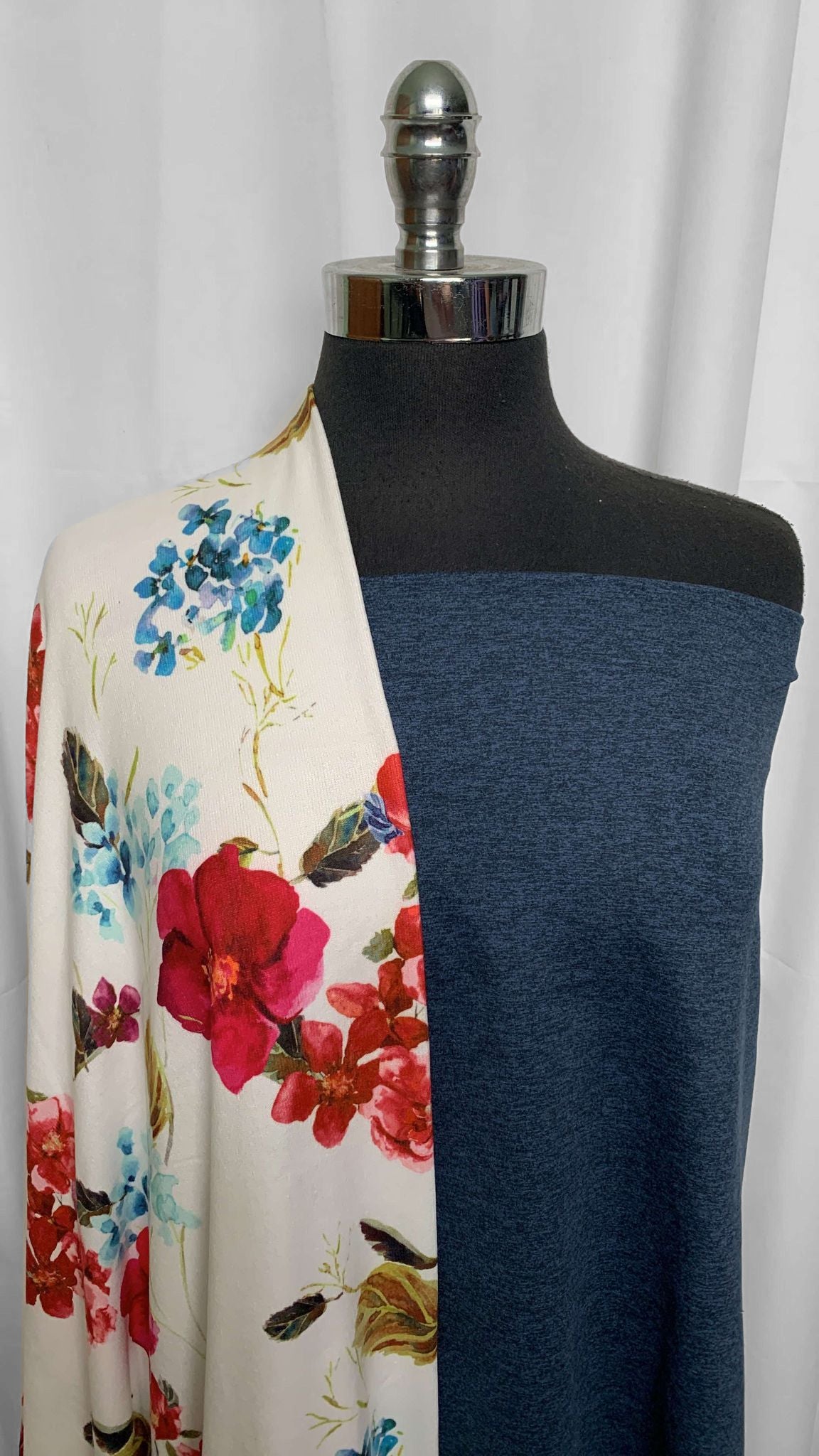BLUE/IVORY FLORAL BUNDLE : 33" Cut of Heathered Peached PF & 2YD Ivory Floral Oakley SK : A25778