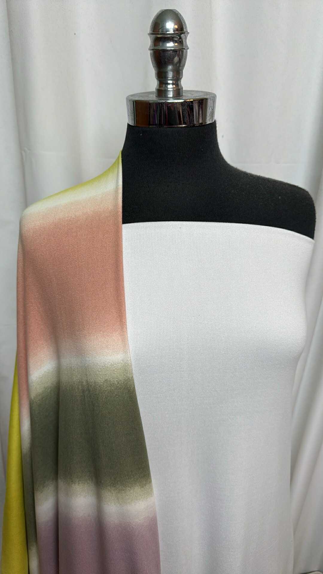 IVORY/OMBRE STRIPE BUNDLE : 2YD Ivory Oakley SK & 2YD Ombre Stripe Oakley SK : A28395