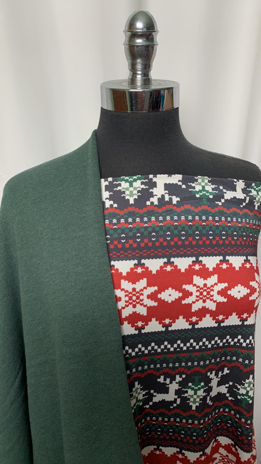 HUNTER/HOLIDAY STRIPE BUNDLE : 1YD Black/Red Holiday Stripe DBP & 1YD Hunter Sweatshirt Fleece : A2140