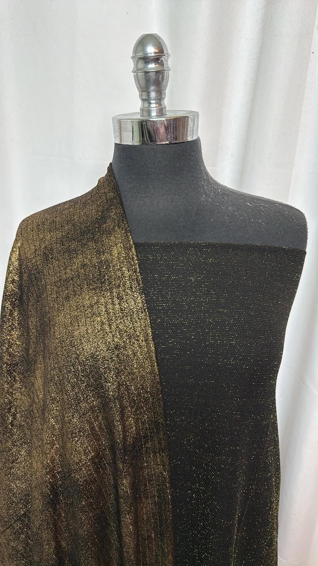 GOLD LUREX/FOIL RIB BUNDLE : 1.5YD Gold P/S w/Lurex & 2.5YD PRS Rib w/Foil : A31103