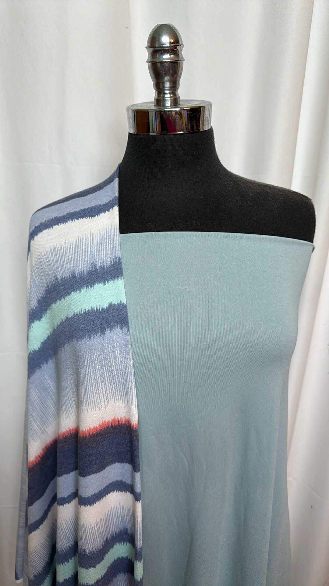 VARIED BLUE STRIPE BUNDLE : 2YD Variegated Stripe PRS FT & 2YD Solid Top-Weight PF : A27535