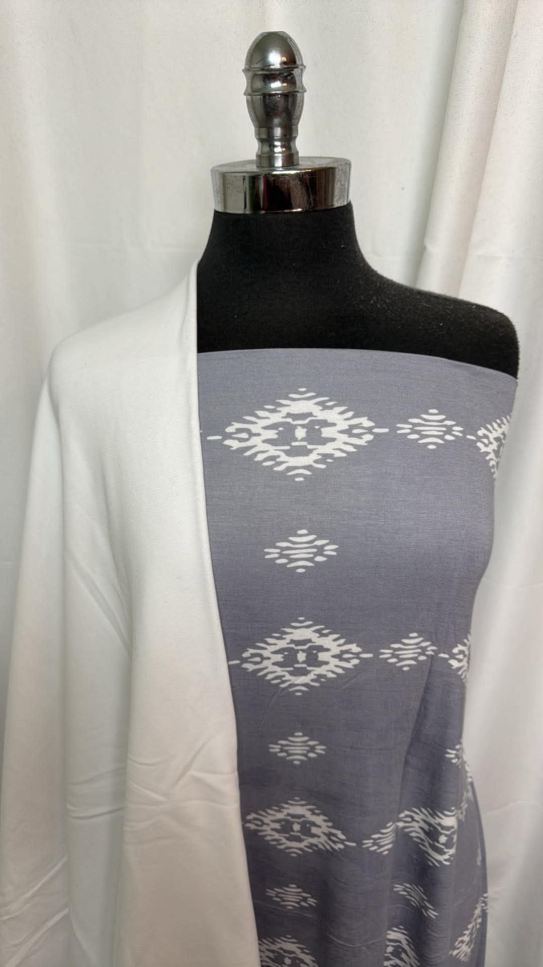 WHITE/GREY SOUTHWEST BUNDLE : 2YD Grey Southwest R/S & 1YD White Knit Twill : A30672