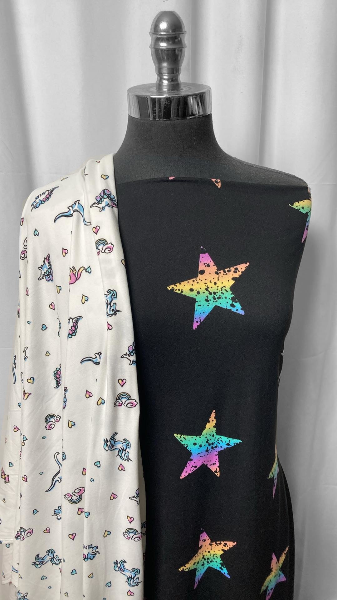 STAR/CRITTER BUNDLE : 2YD Ombre Splatter Star DBP & 2YD Critters DBP : A25134