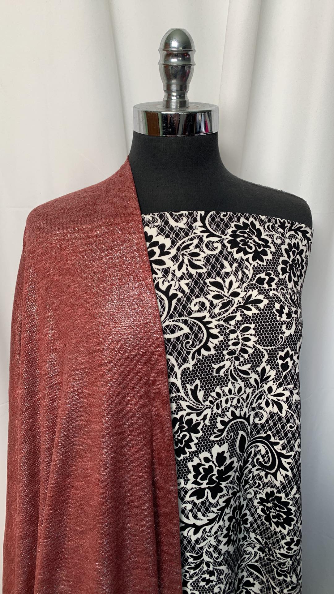 LACE PRINT BUNDLE : 2.5YD Lace Print Crepe Scuba & 2YD Foil Hacci SK : A2265