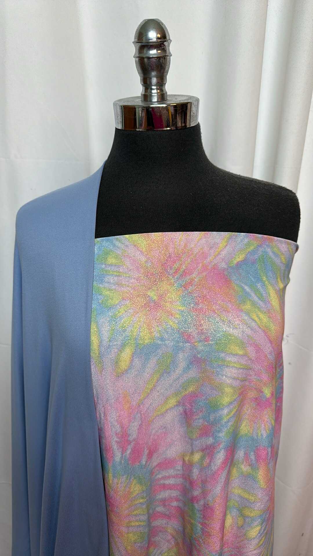 LIGHT BLUE/FOIL TIE DYE BUNDLE : 2YD Tie Dye Foil ITY & 2YD Light Blue DBP : A27498