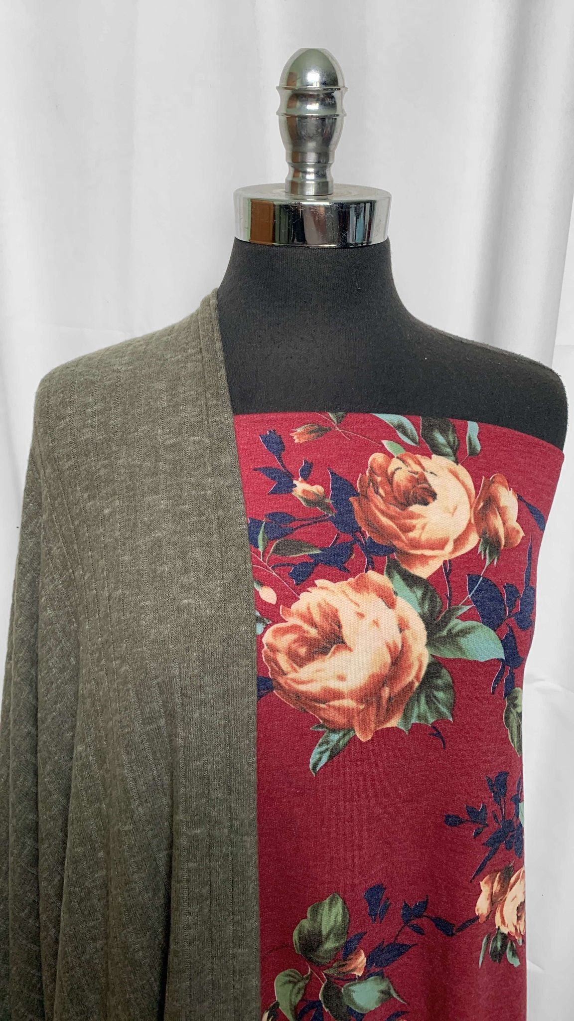 BURGUNDY FLORAL/RIB BUNDLE : 4YD Burgundy Floral PRS FT & 2YD Ribbed Brushed Hacci SK : A25781