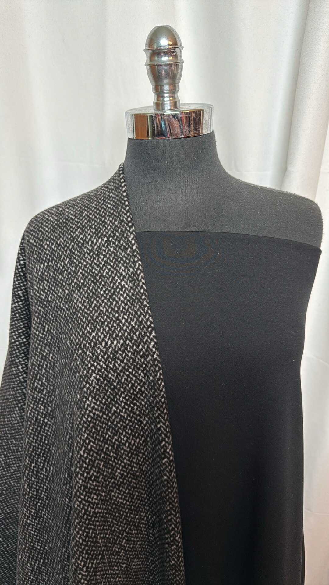 BLACK/BRUSHED JACQUARD BUNDLE : 2YD Brushed-Face Jacquard DK & 2YD Solid Black Peached PF : A28753