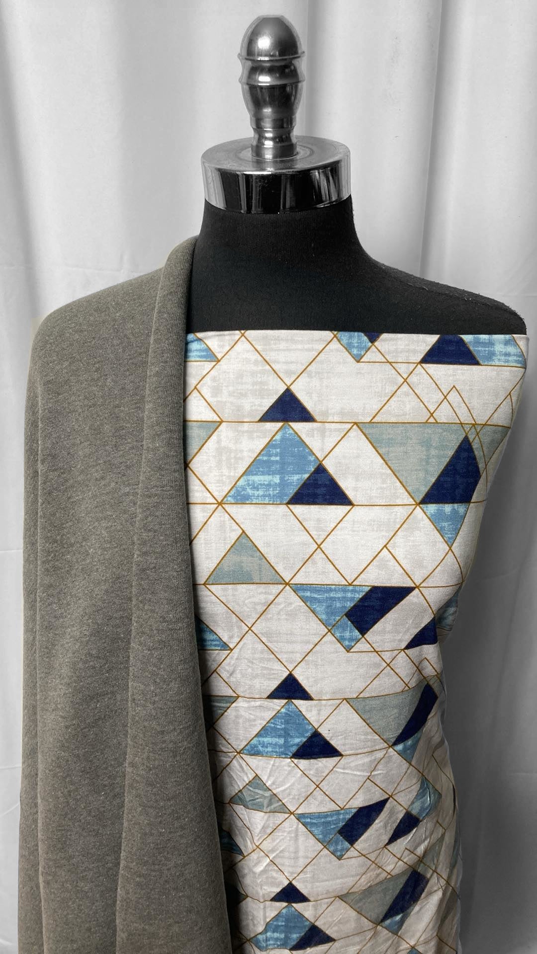GEO MOUNTAINS BUNDLE : 1.5YD Geo Mountains R/S & 1.5YD Sweatshirt Fleece : A25133