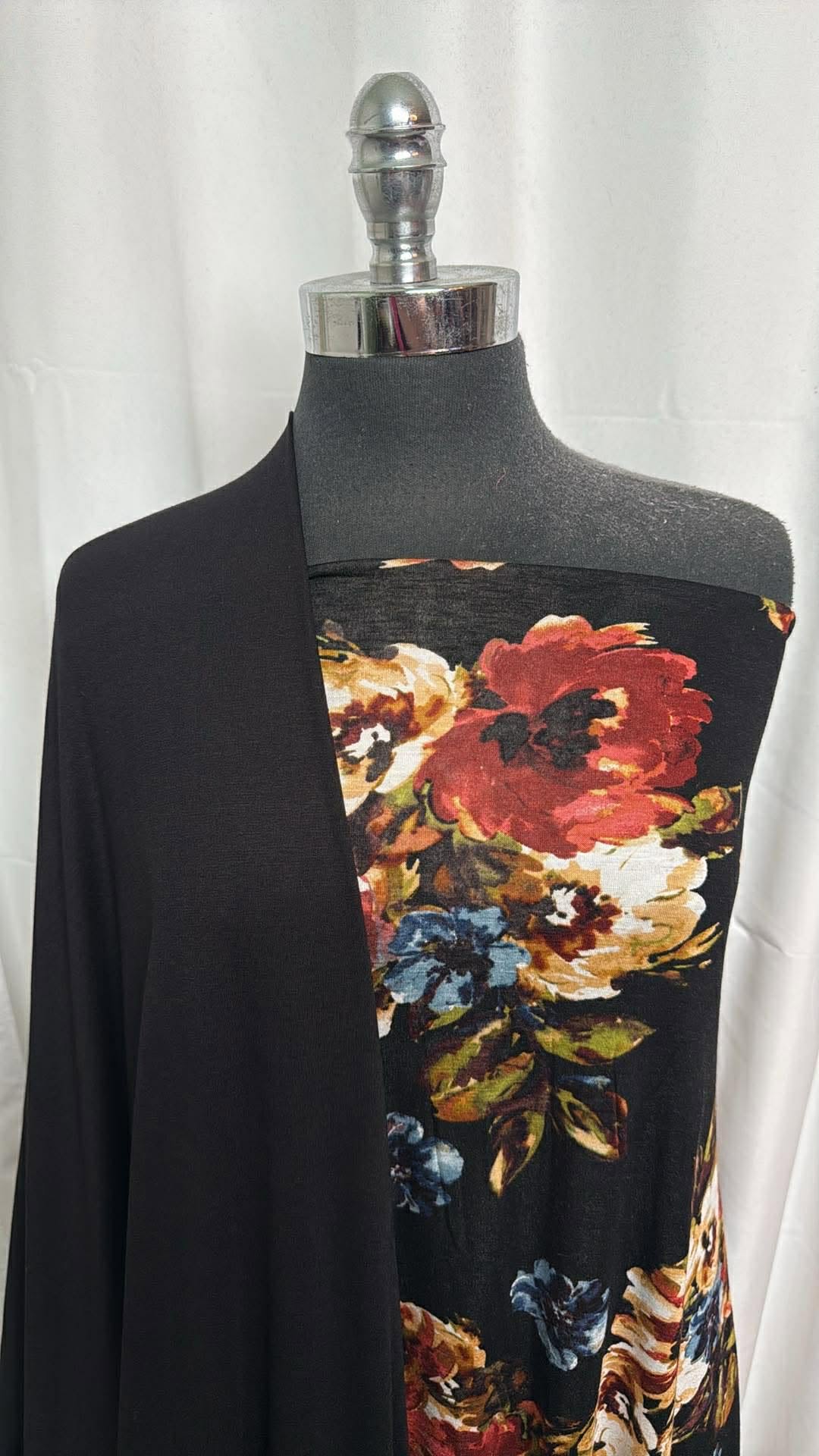 BLACK FLORAL BUNDLE : 2YD Black Floral R/S & 2YD Black R/S : A30373
