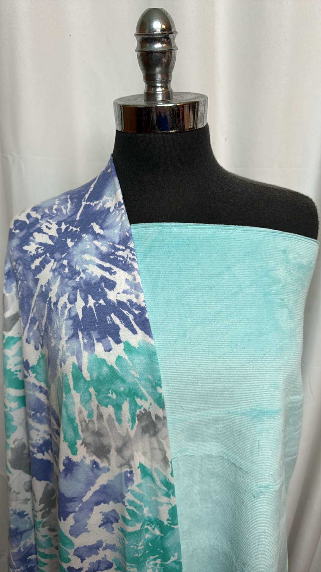 CORDUROY/TIE DYE BUNDLE : 1YD Knit Corduroy & 2YD Tie Dye PRS FT : A28252