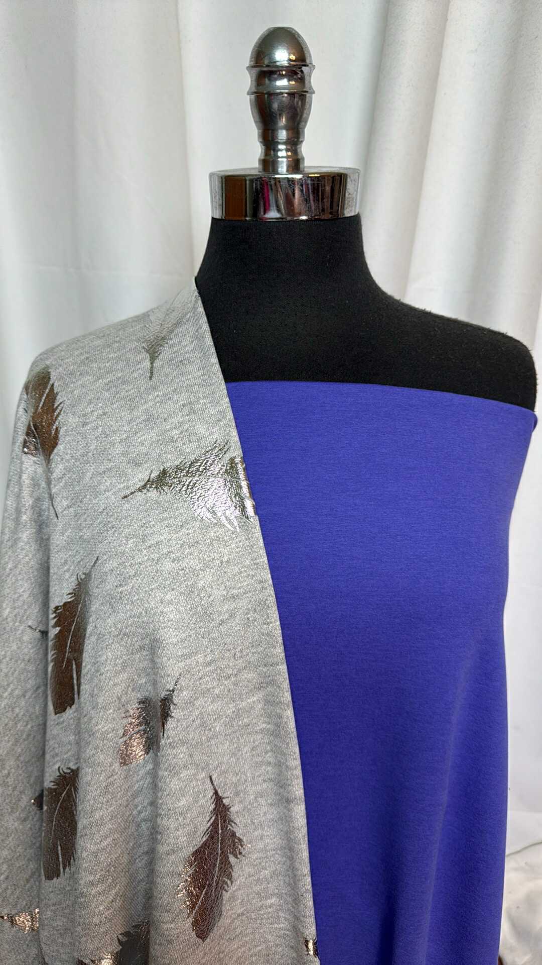 SOFT PURPLE/FOIL FEATHERS BUNDLE : 1.5YD Foil Feathers C/P FT & 2YD Soft Purple Peached PF : A28843