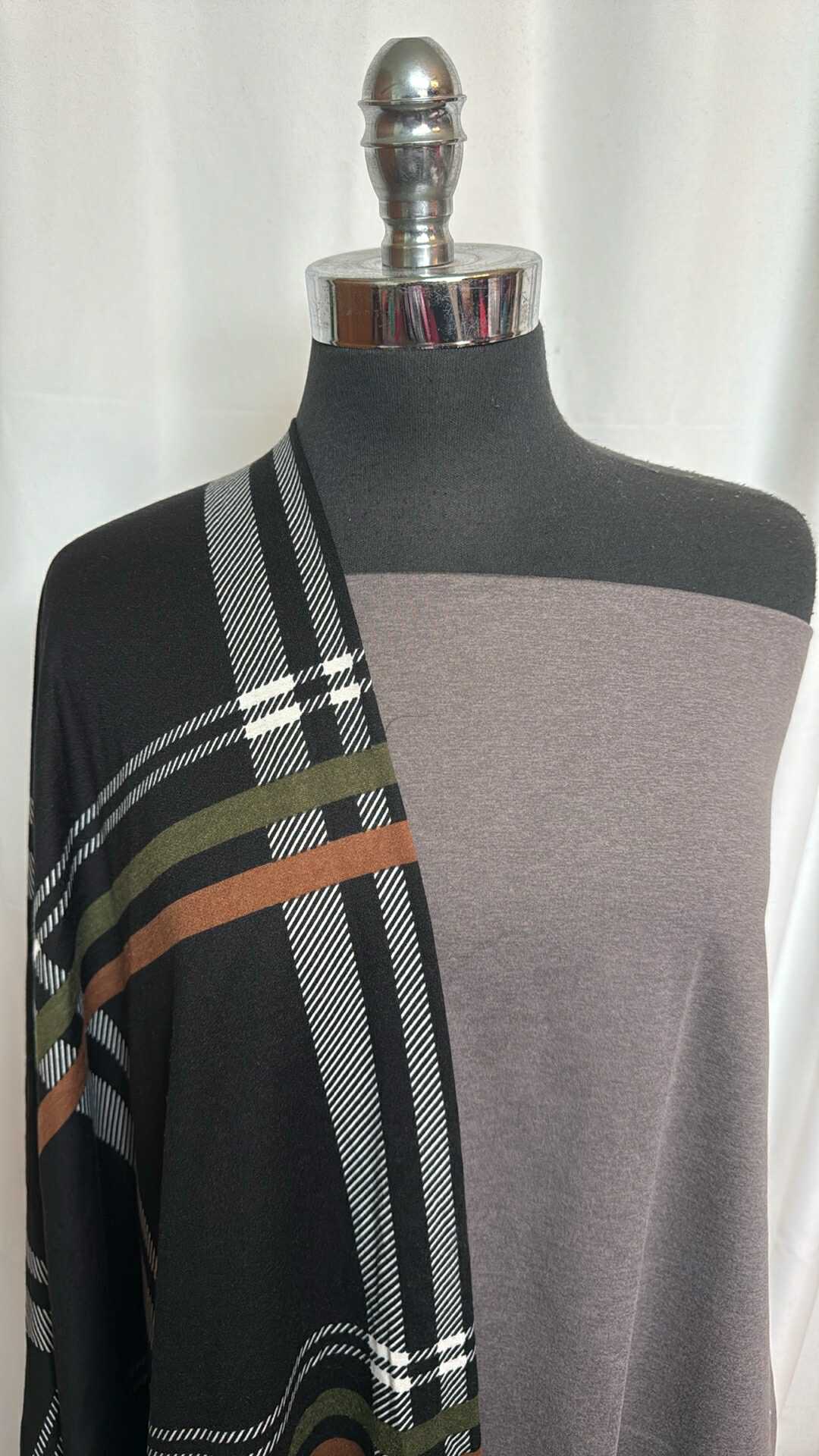 PLAID/SOFT UMBER BUNDLE : 2YD Plaid FT & 1.5YD Soft Umber Peached PF : A28568