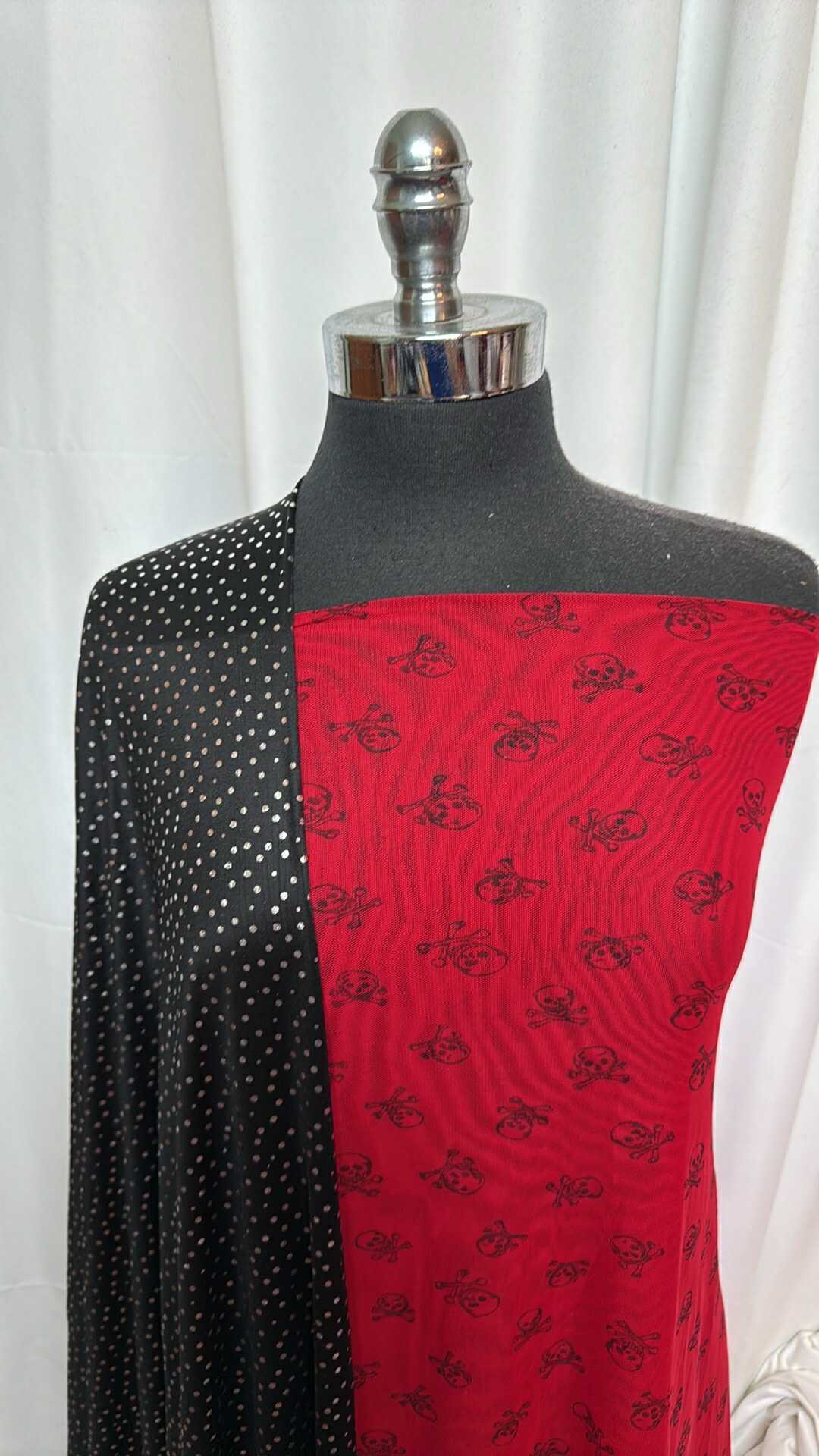BLACK DOT/PIRATE BUNDLE : 2YD Red Pirate Stretch Mesh & 2YD Black Dot Foil ITY : A27767