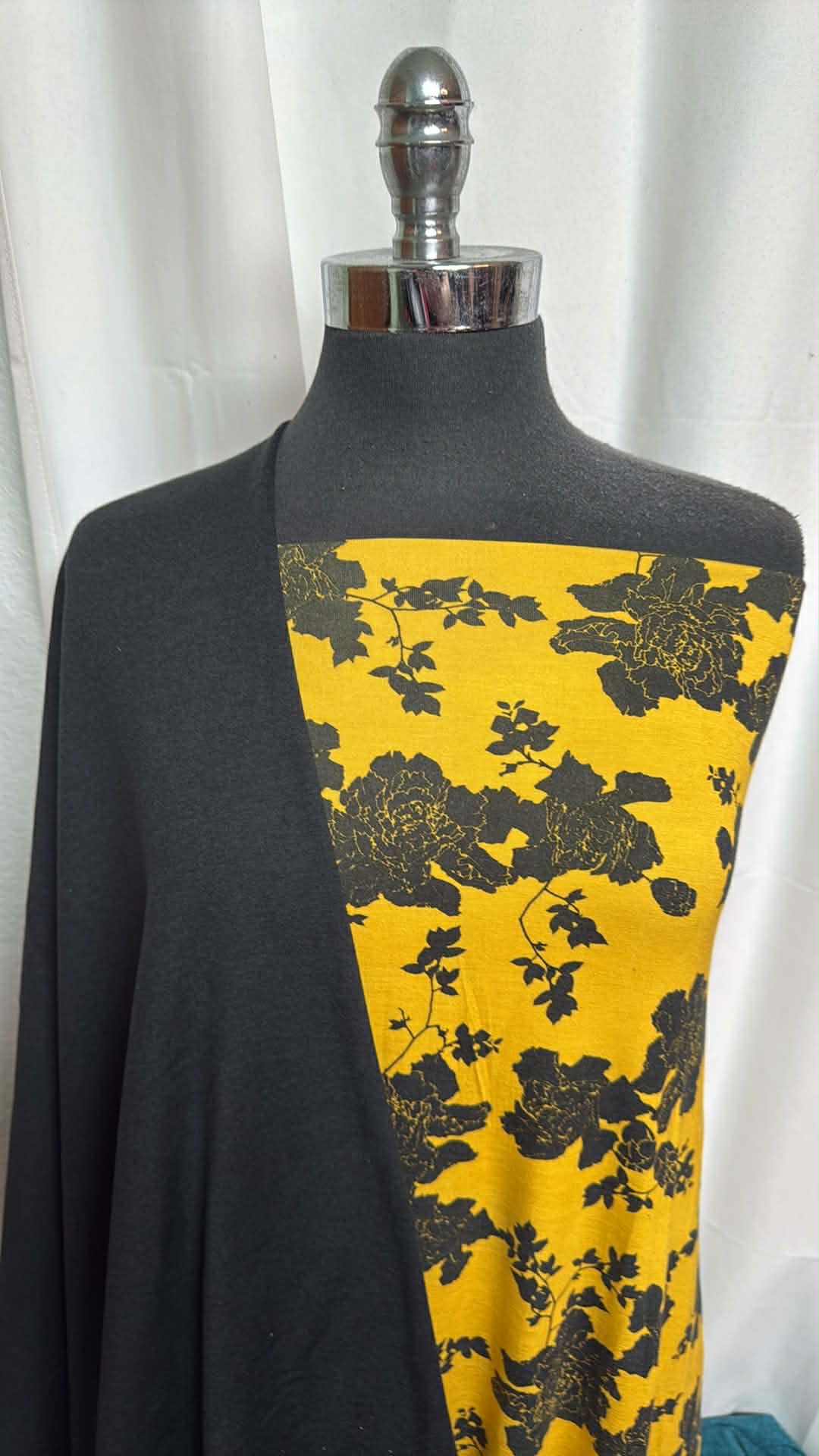 BLACK/YELLOW FLORAL BUNDLE : 2YD Yellow Floral Bamboo & 1YD Black 2-Tone Peached PF : A29615