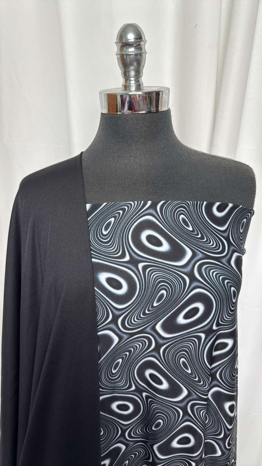 BLACK/MONOCHROME SWIRL BUNDLE : 2YD Monochrome Swirl Yoga PF & 2YD Black Brushed-Back PF : A27280