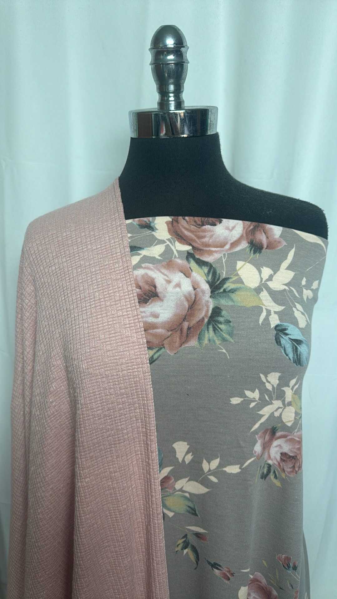 FLORAL/BLUSH SWEATER BUNDLE : 1YD Floral PRS FT & 2YD Blush Textured Sweater : A29242