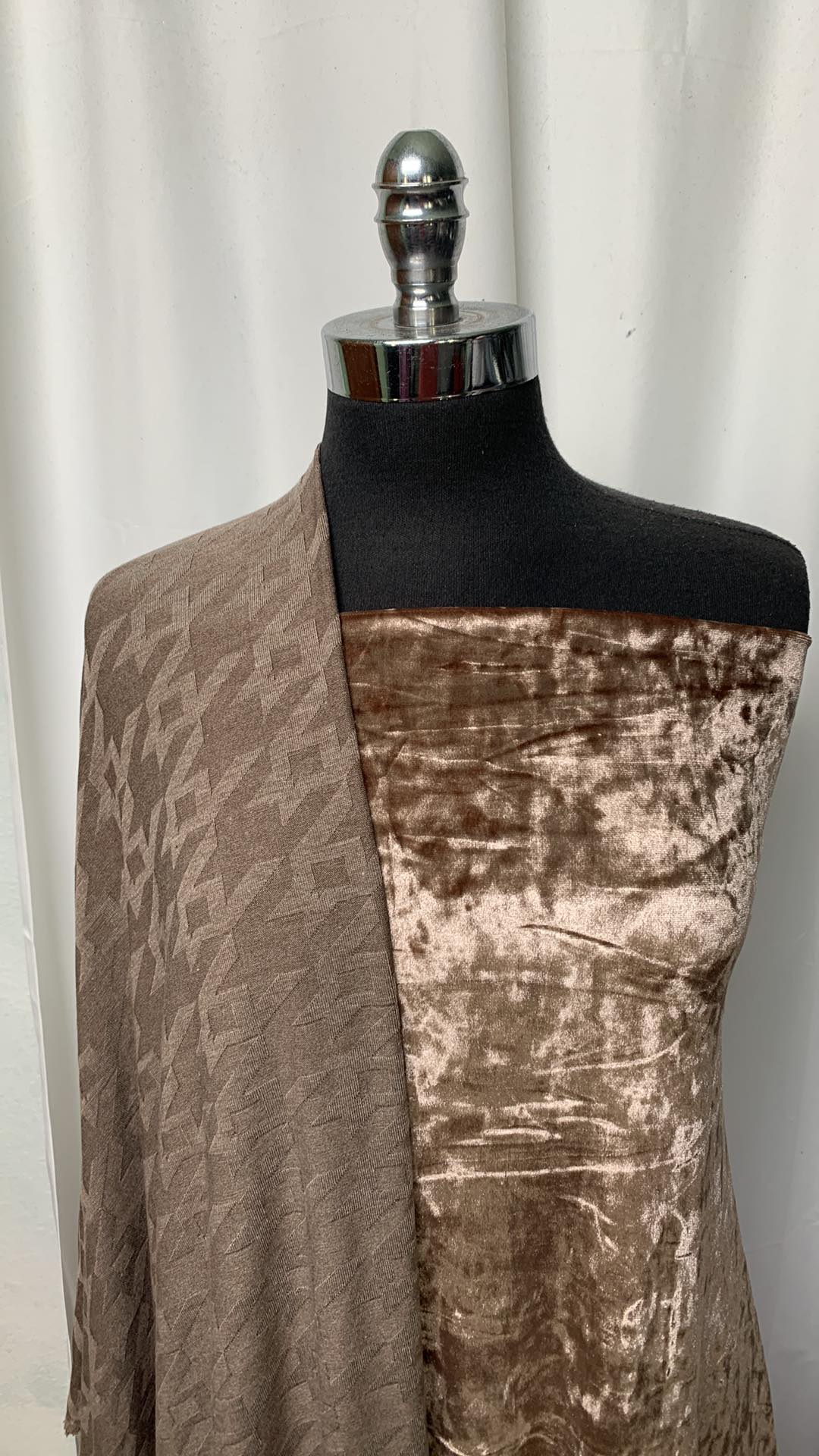 TAUPE HOUNDSTOOTH BUNDLE : 2YD Taupe Crushed Velvet & 2YD Houndstooth SK : A1604