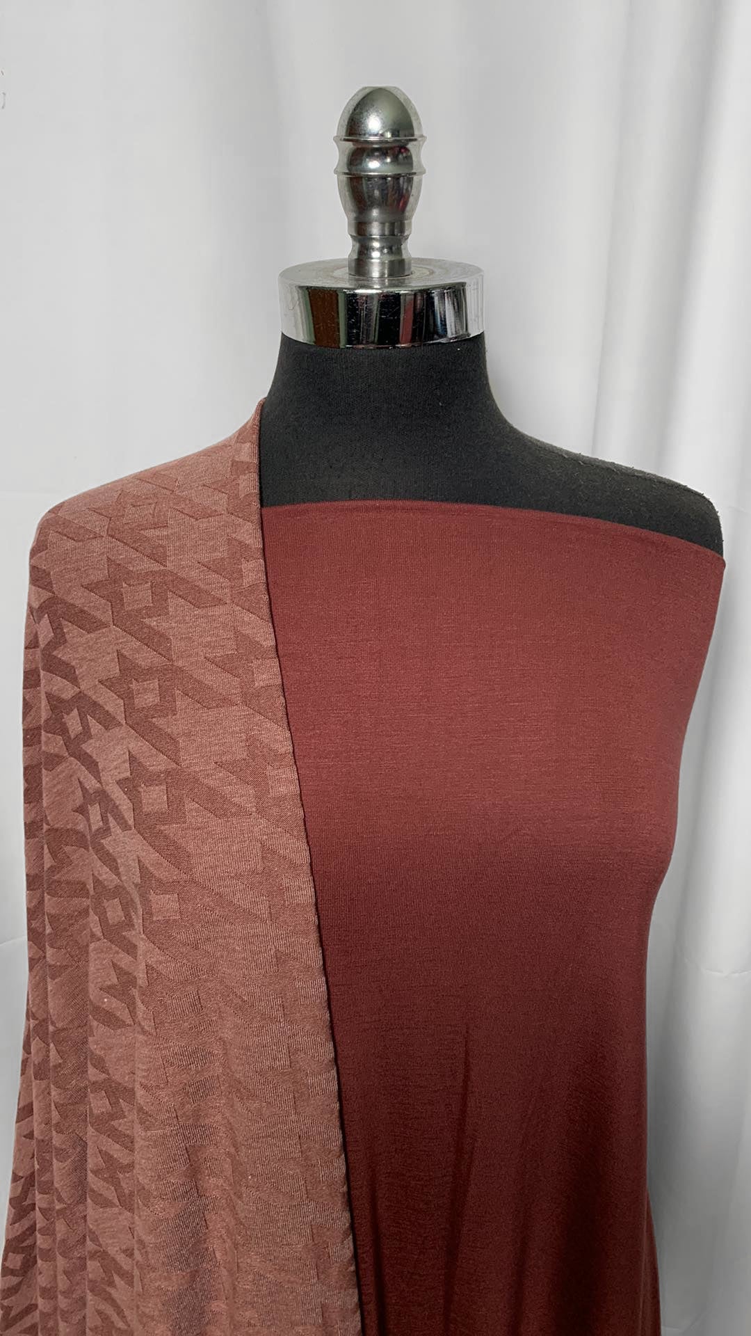 MARSALA/HOUNDSTOOTH BUNDLE : 2YD Houndstooth Sweater & 2YD Marsala R/S : A2427