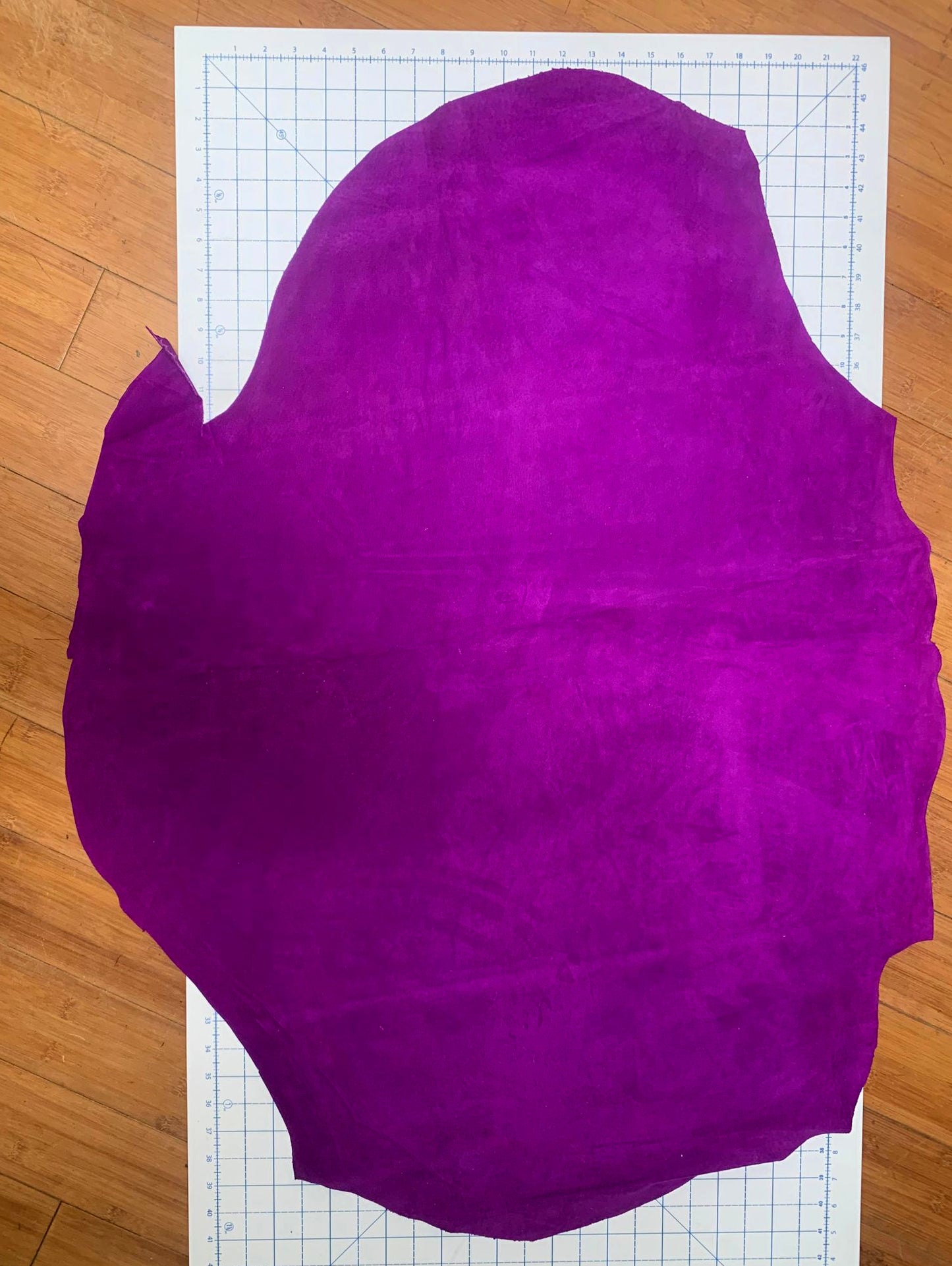 Purple - Leather - 6.9 sq ft - L001