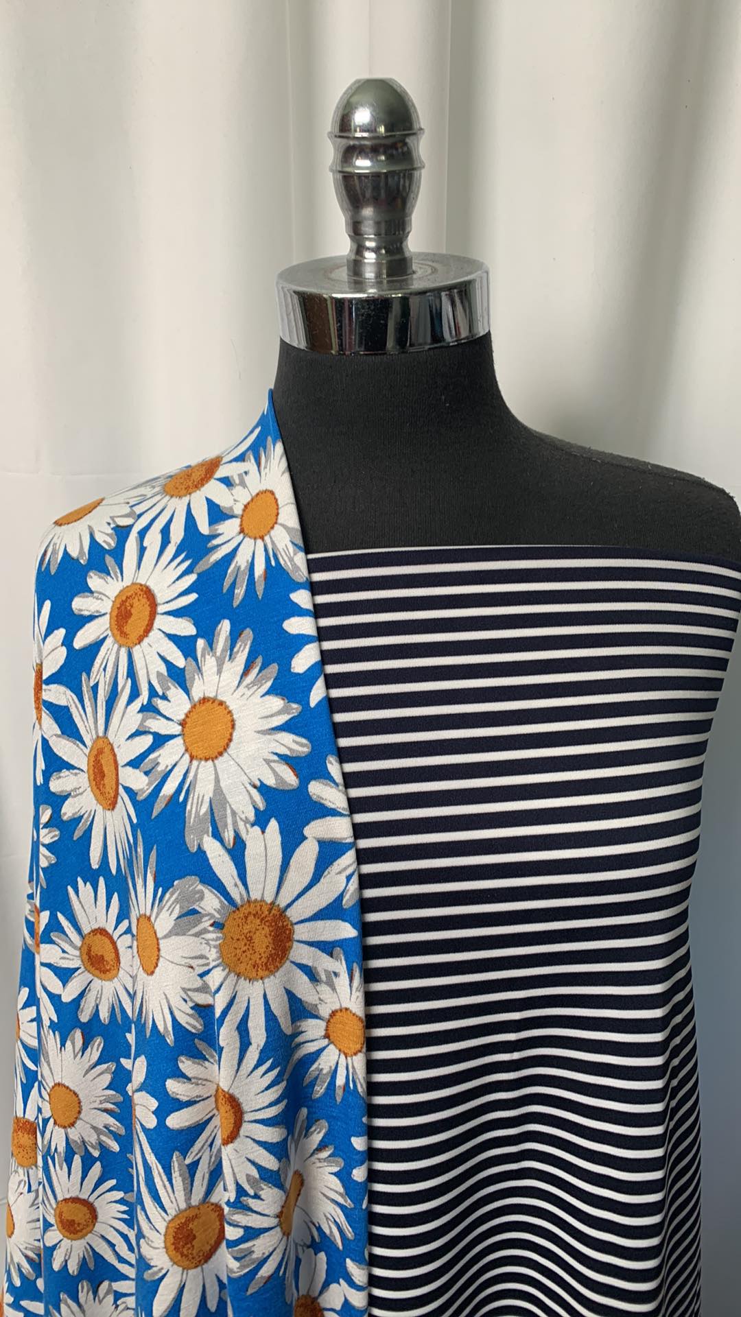 DAISY/STRIPE BUNDLE : 2YD Daisy R/S & 2YD Stripe Scuba : A25060
