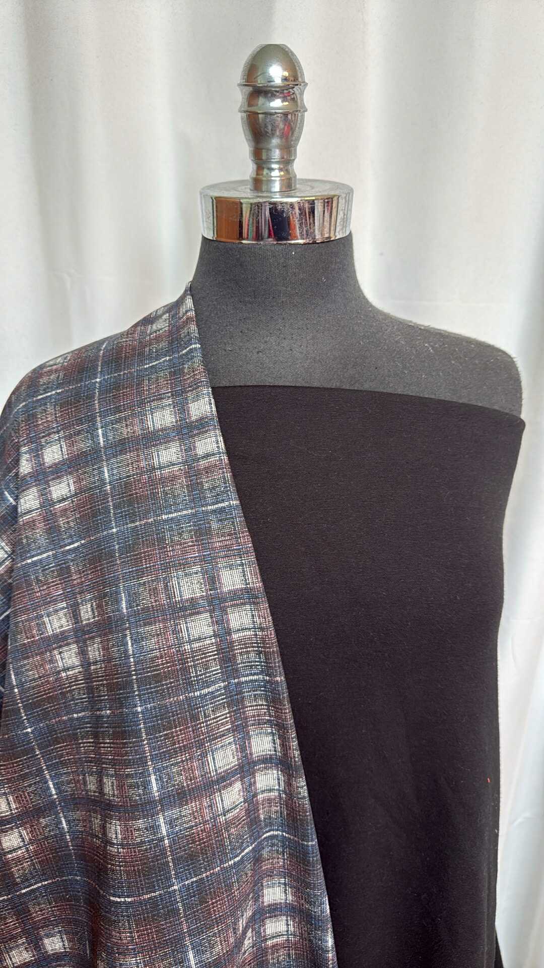 BLACK SUPERPLUSH/PLAID BUNDLE : 3YD Black SuperPlush & 3YD Plaid Brushed Cotton FT : A28466
