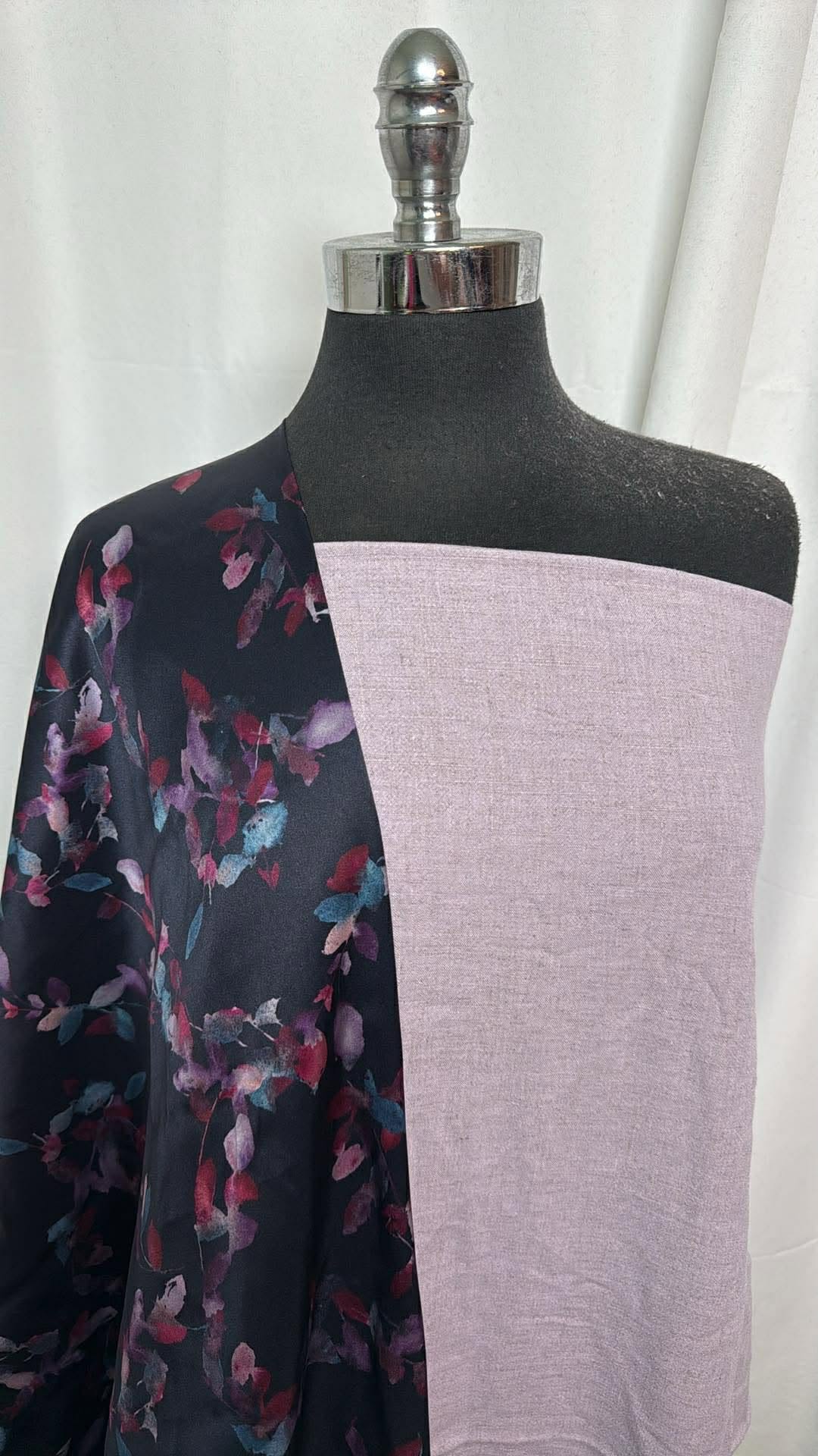 LILAC/SATIN LEAVES BUNDLE : 2YD Lilac/Grey Linen-Blend Woven & 2YD Satin Leaves : A30525