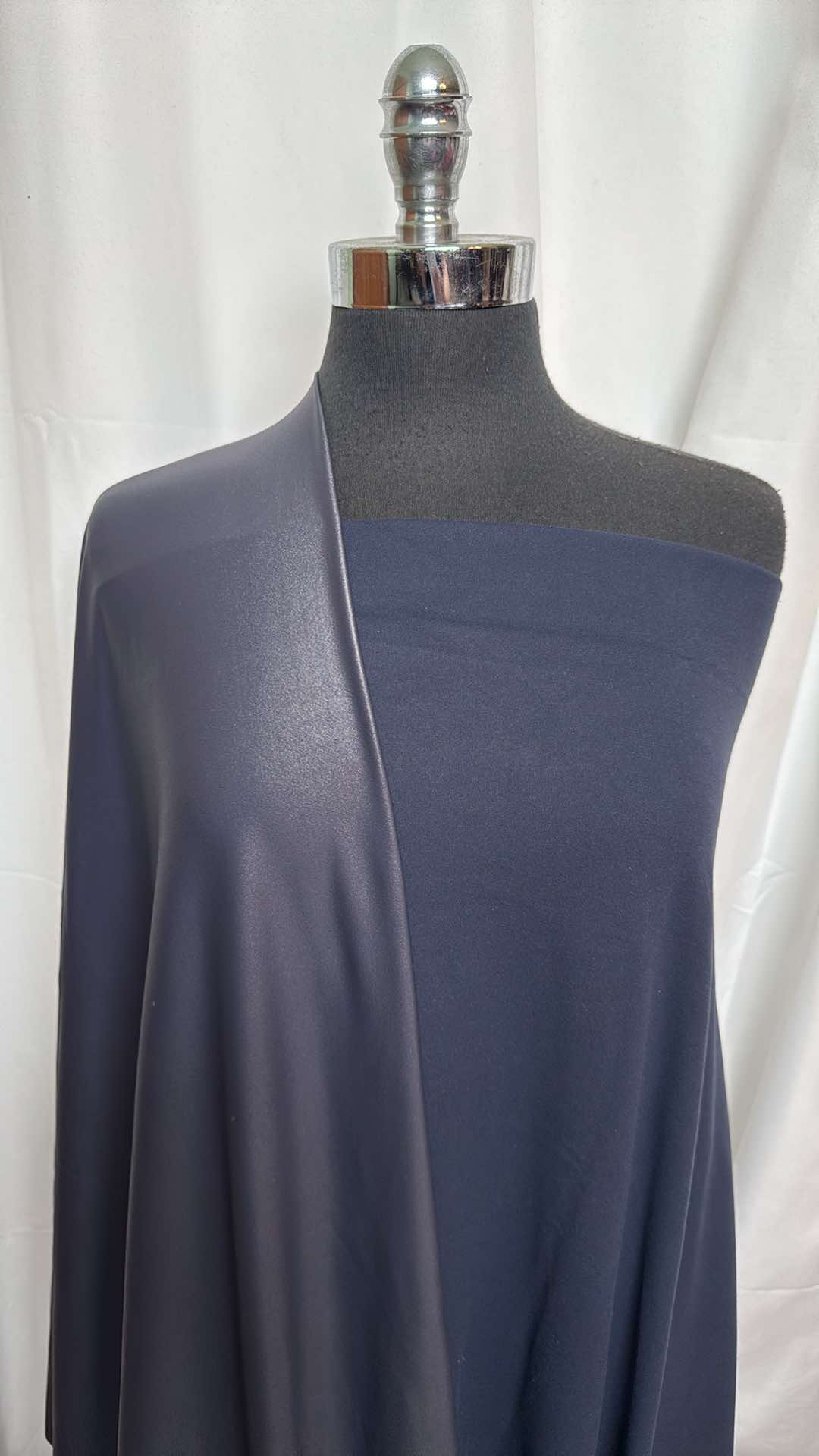 NAVY/CHAROCOAL WET-LOOK BUNDLE : 2YD Navy Brushed Supplex & 2YD Charcoal "Wet-Look" PF : A26049