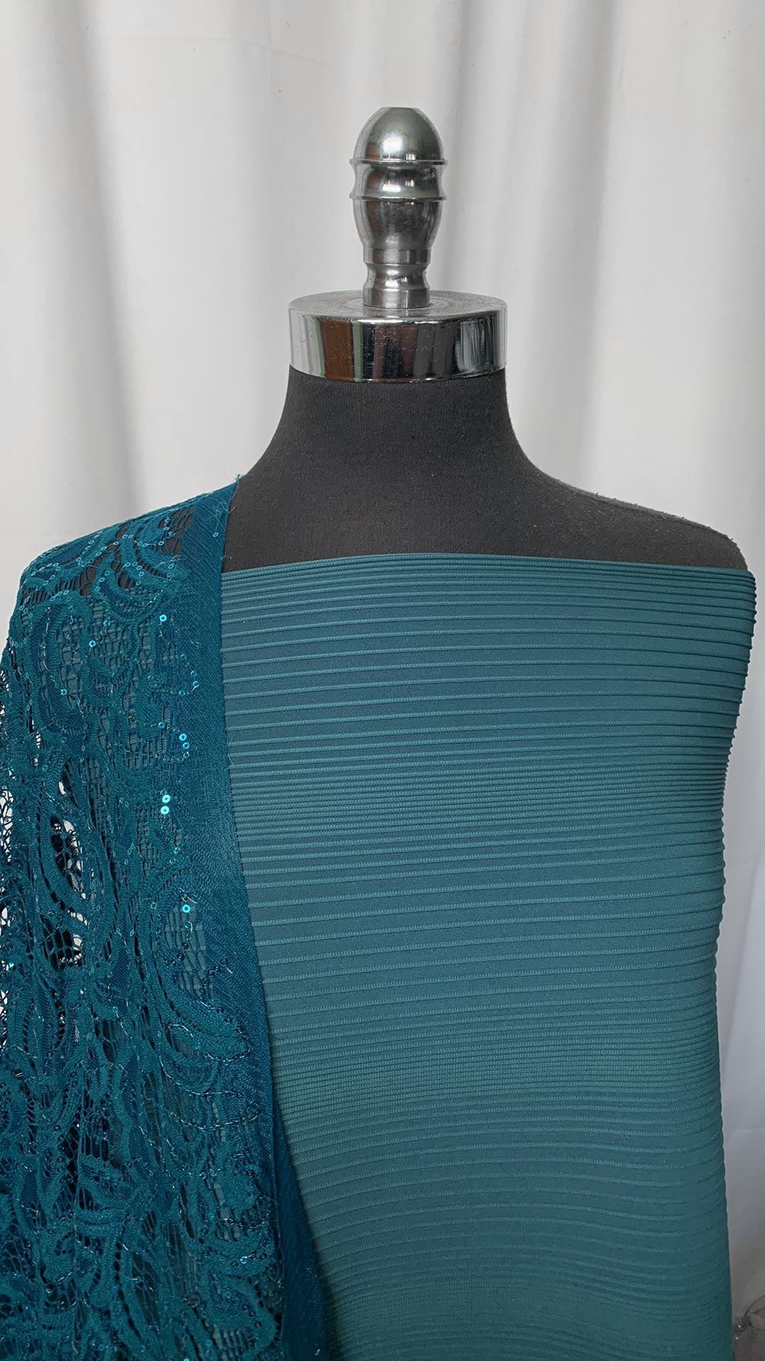 3YD Turquoise Horizontal Rib ITY & 3YD Turquoise Sequin Stretch Lace : VSG006